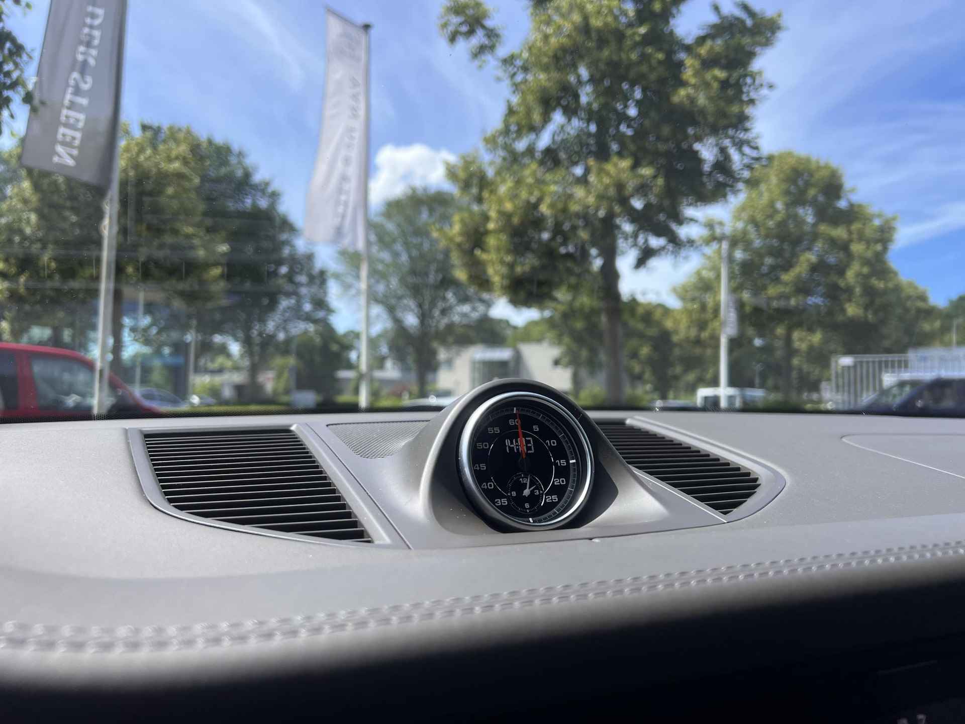 Porsche Macan 2.0 Full Options l 360° Camera | Luchtvering | Stoelventilatie | Schuifdak | Memory Seats - 8/35