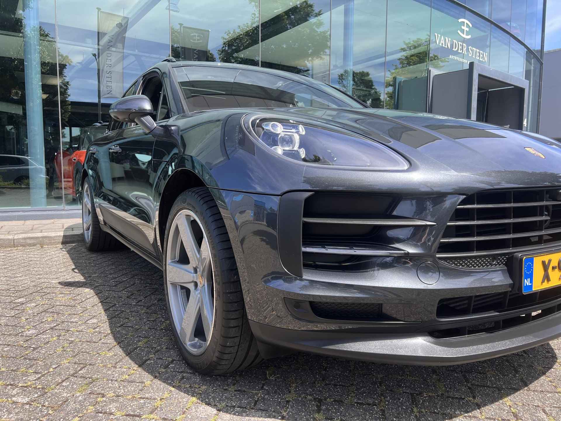 Porsche Macan 2.0 Full Options l 360° Camera | Luchtvering | Stoelventilatie | Schuifdak | Memory Seats - 19/35