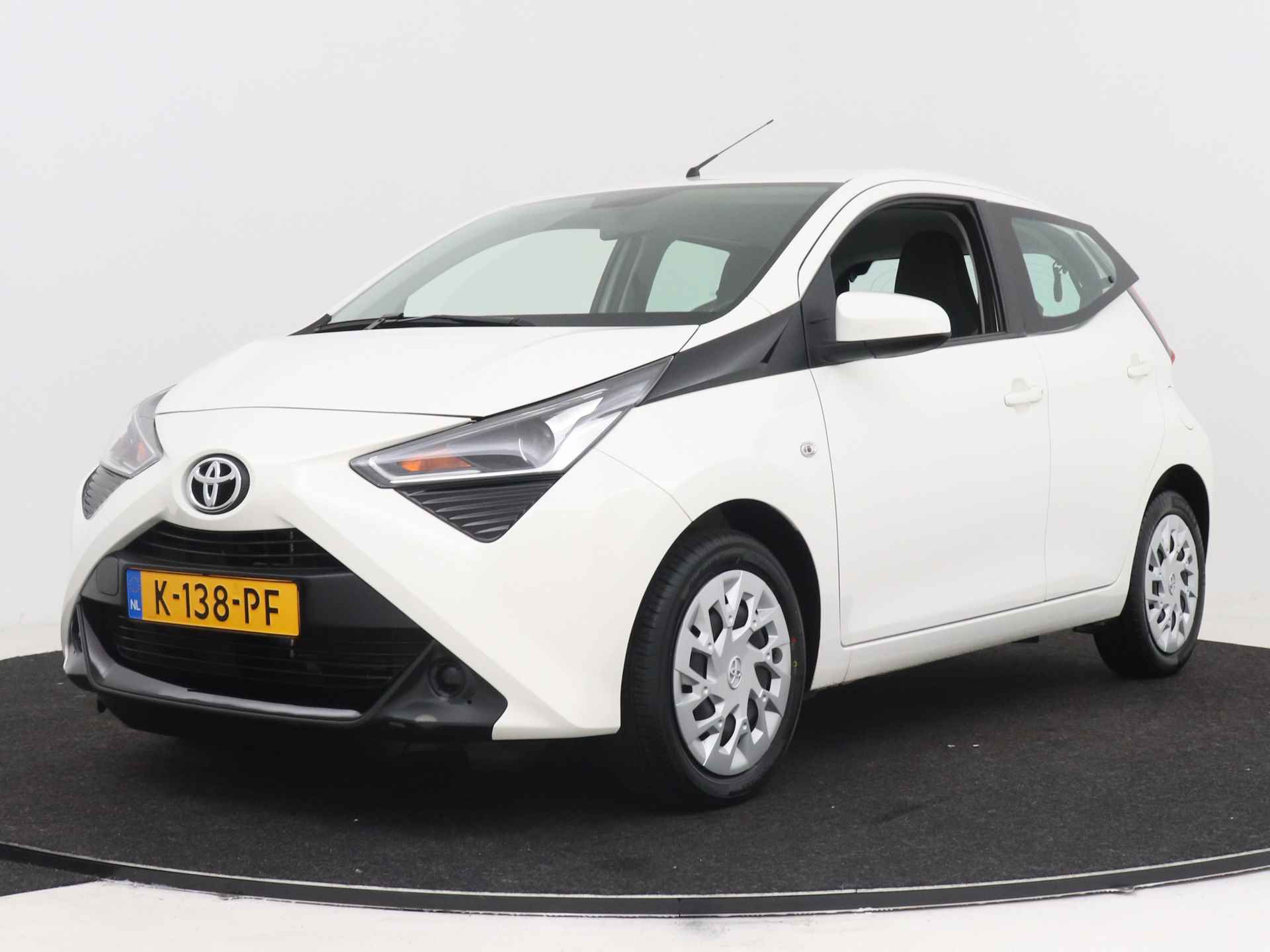 Toyota Aygo 1.0 VVT-i x-play | Airco | Apple Carplay/Android Auto | - 13/34