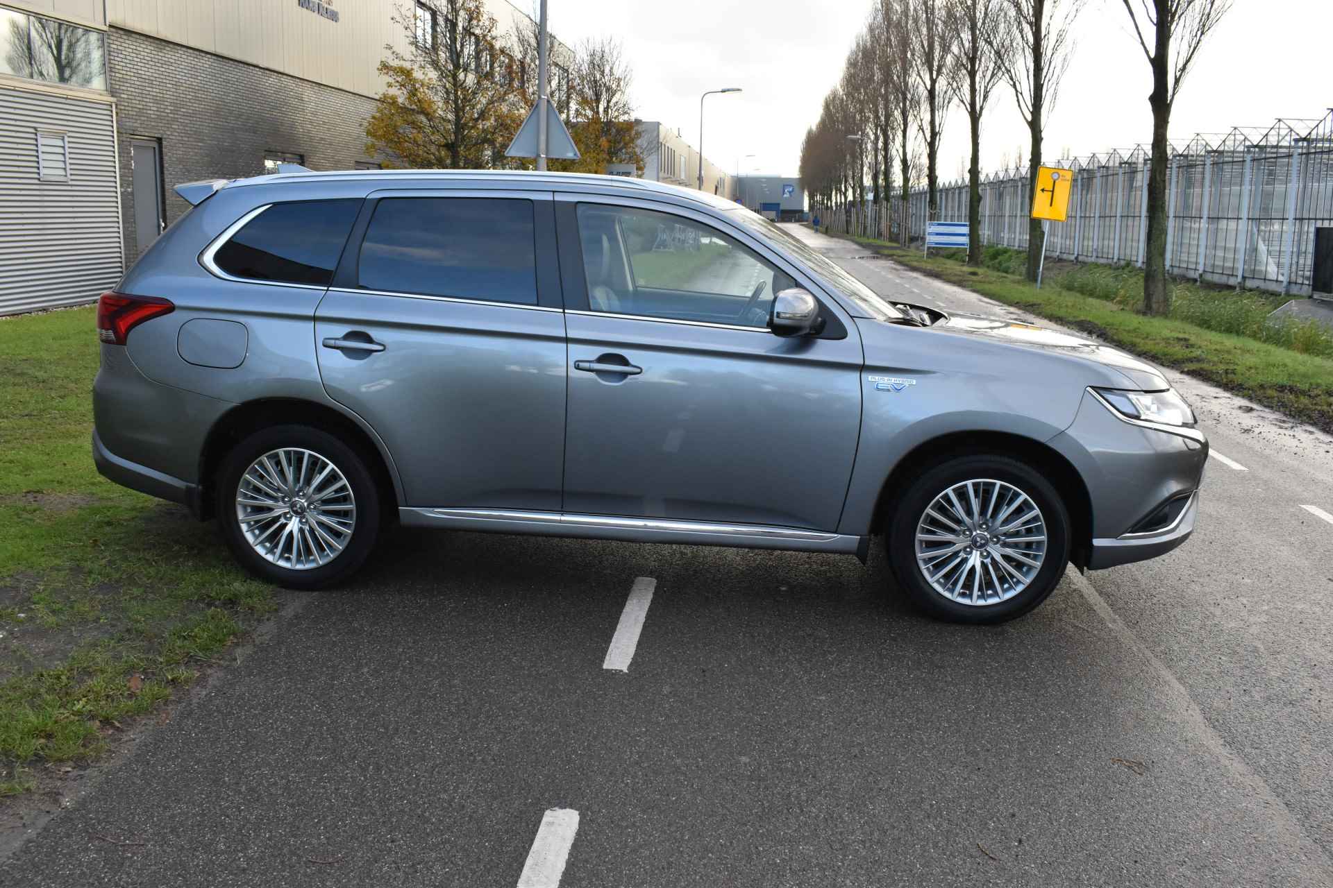 Mitsubishi Outlander 2.4 PHEV Instyle Standkachel Navigatie - 10/53