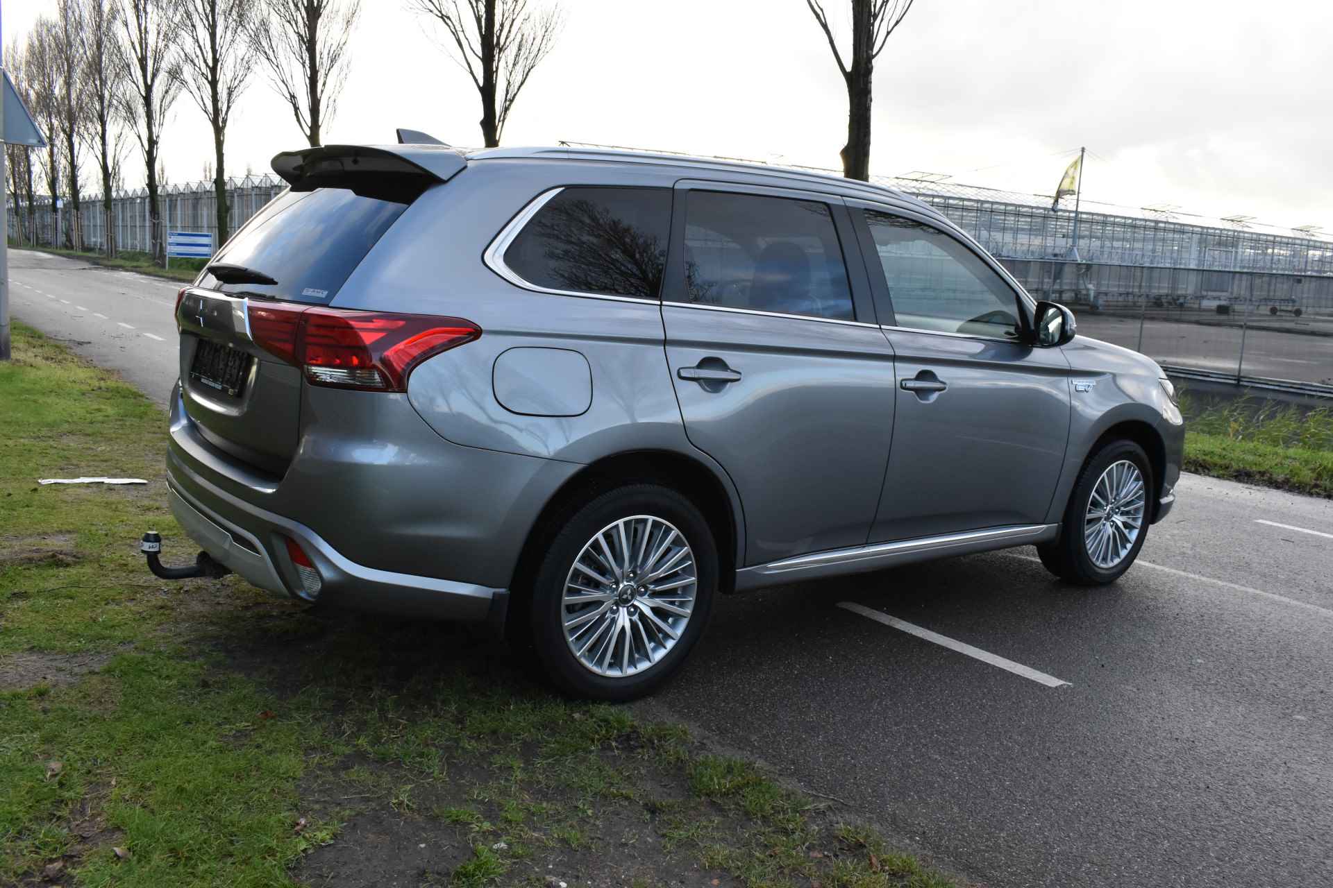 Mitsubishi Outlander 2.4 PHEV Instyle Standkachel Navigatie - 12/53