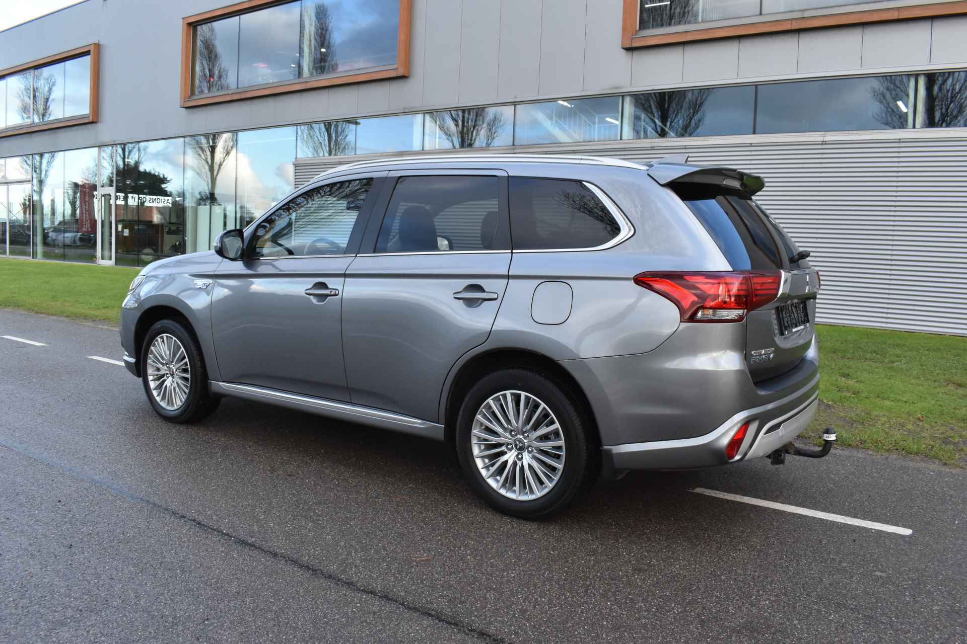 Mitsubishi Outlander 2.4 PHEV Instyle Standkachel Navigatie - 17/53