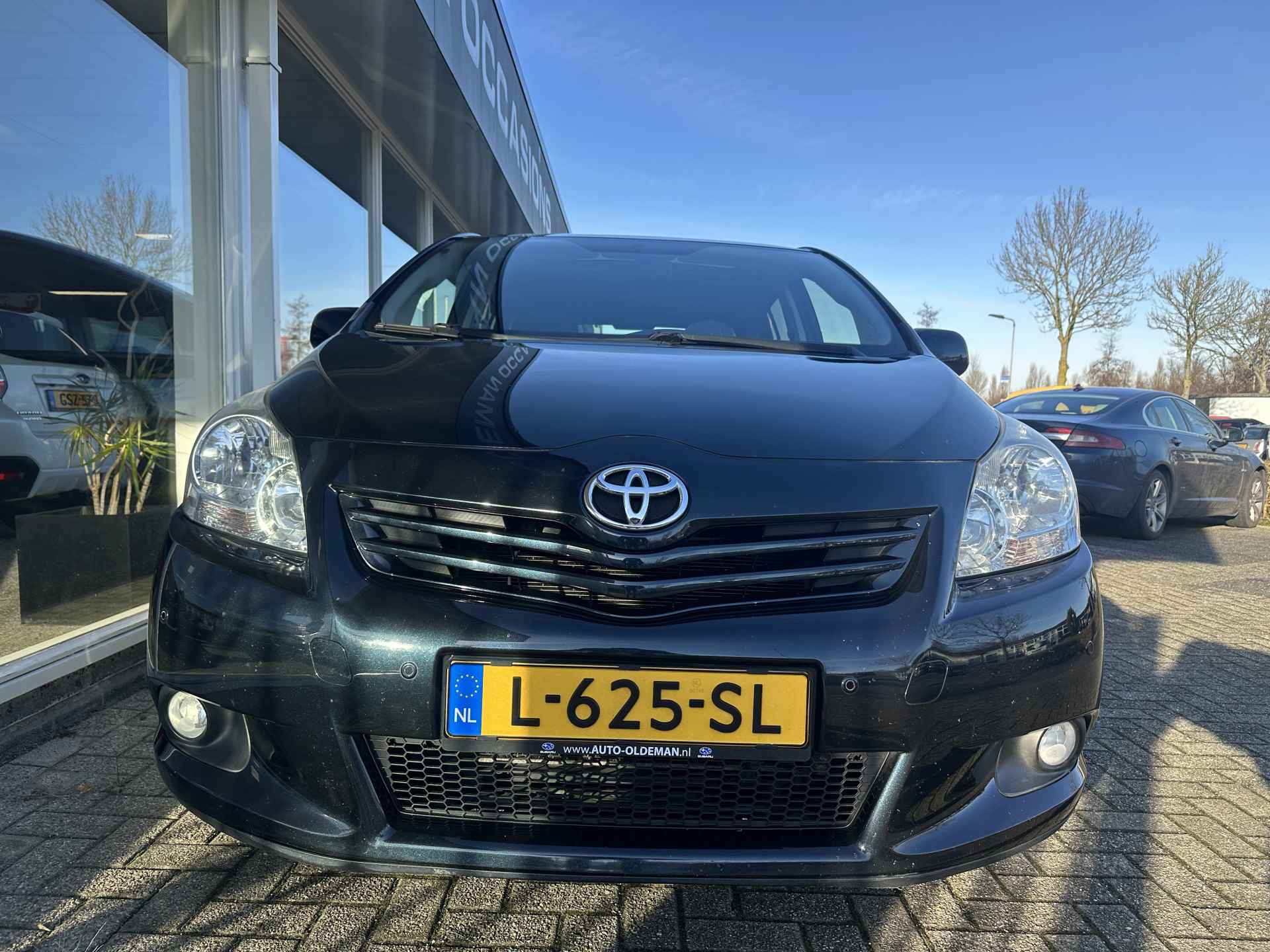 Toyota Verso 1.8 VVT-i Dynamic Business CLIMA,CARPLAY,CRUISE,DAB - 3/27