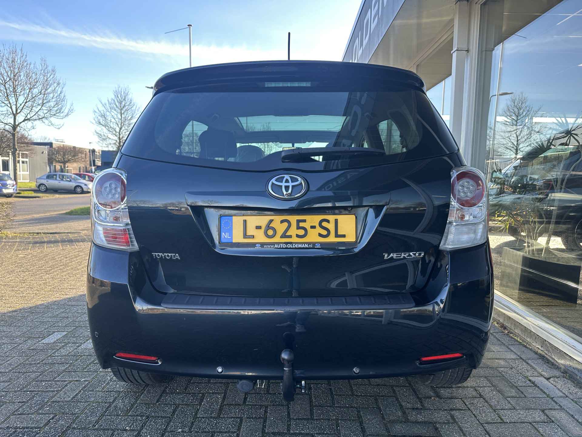 Toyota Verso 1.8 VVT-i Dynamic Business CLIMA,CARPLAY,CRUISE,DAB - 6/27