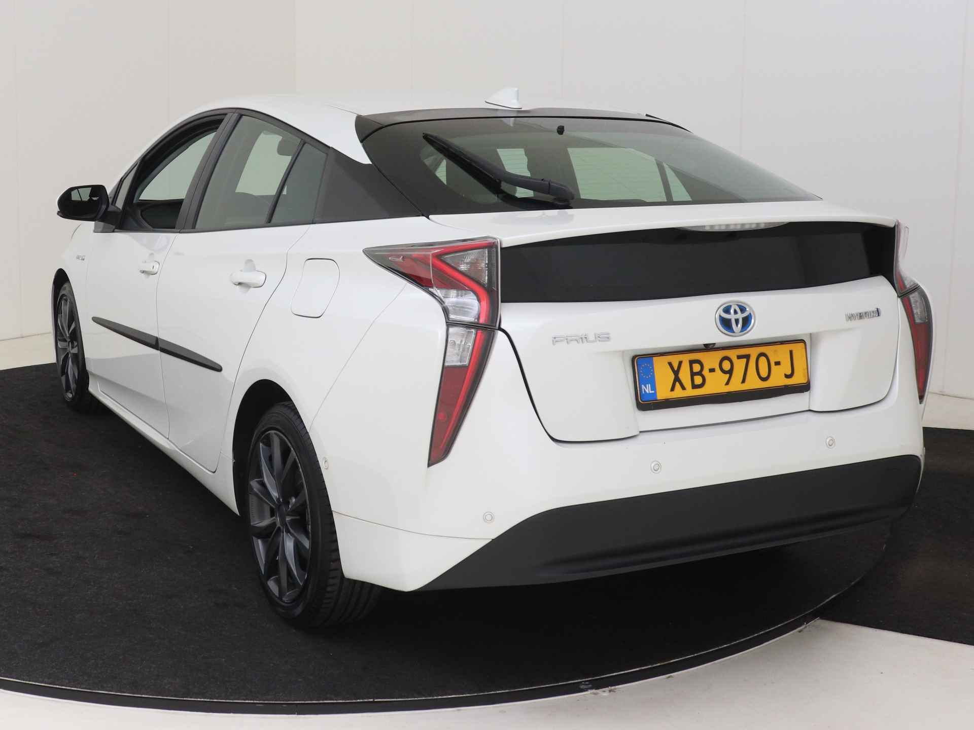 Toyota Prius 1.8 Executive I Navigatie I Climate Control I Cruise Control I Camera I USB I Keyless Entry/Start I 1e Eigenaar I Dealer Onderhouden I Stoelverwarming Voor I - 17/49