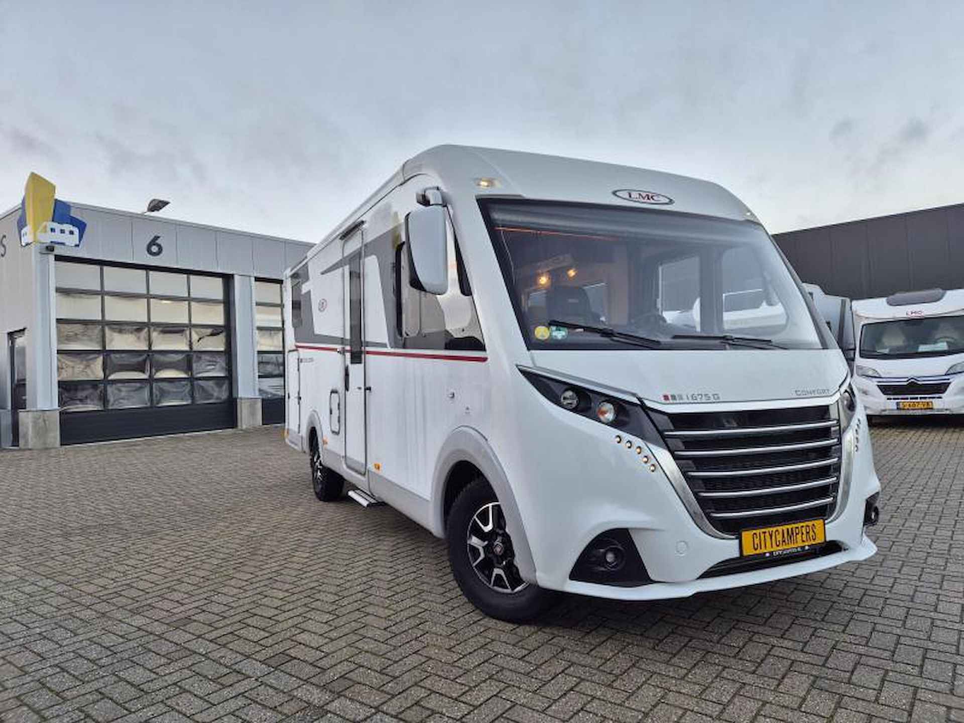 LMC Explorer I 675 G Automaat / Lengtebedden - 20/20