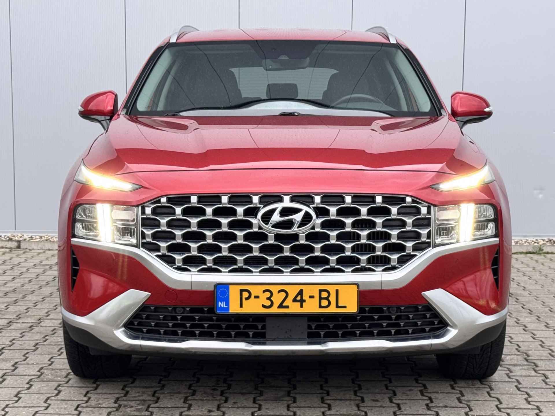 Hyundai Santa Fe 1.6 T-GDI HEV Comfort Smart / Trekhaak - trekgewicht geremd 1650 kg/ Cruise controle adaptief/ Automaat/ Stoelverwarming/ Ledere bekleding/ - 25/32