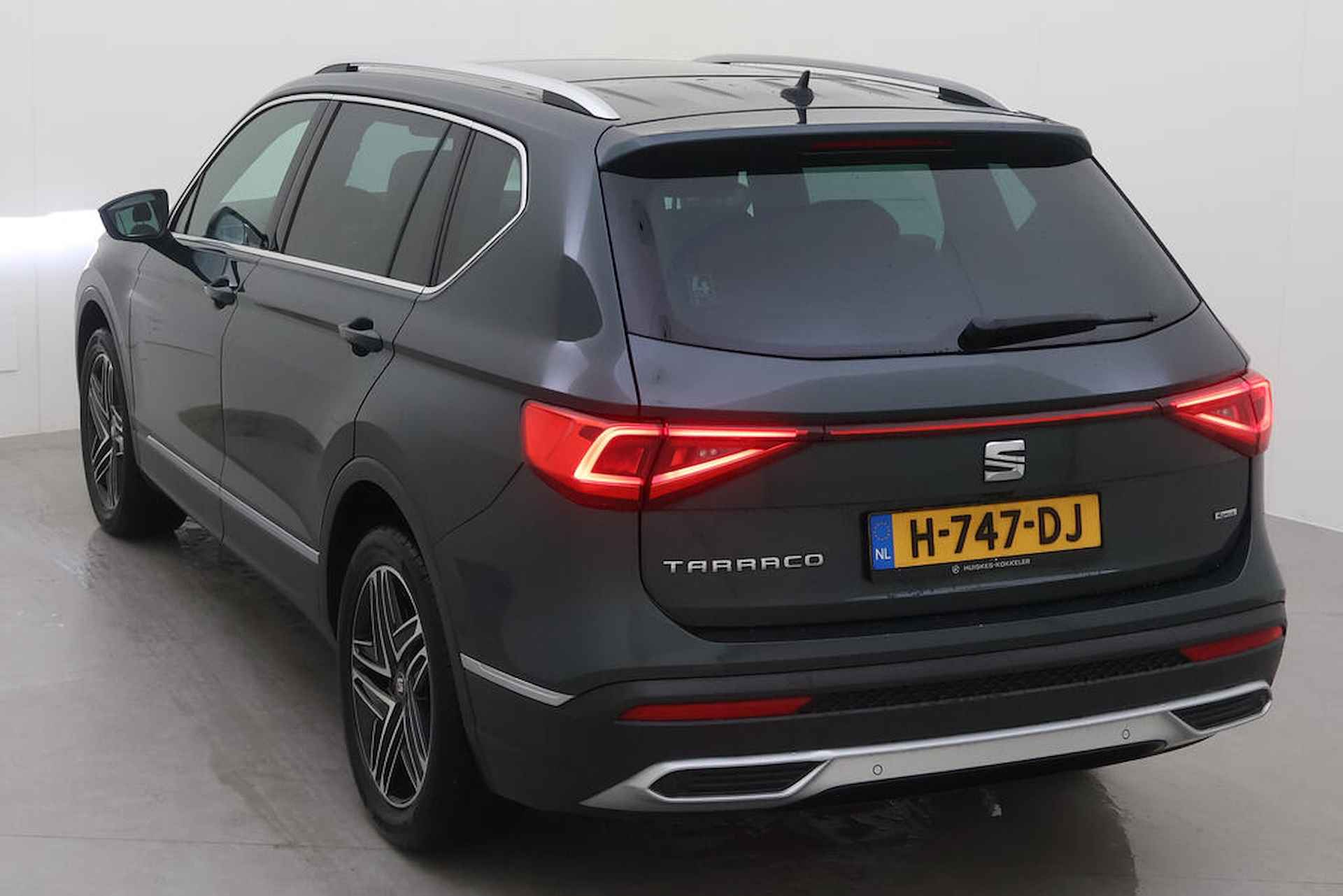 SEAT Tarraco 2.0 TSI 190PK 4DRIVE Xcellence Limited Edition 7p. / Panoramadak / Zwenkbare Trekhaak / Dodehoek Sensor / LED / Digitale Cockpit / Lederen Bekleding / Achteruitrijcamera - 10/20