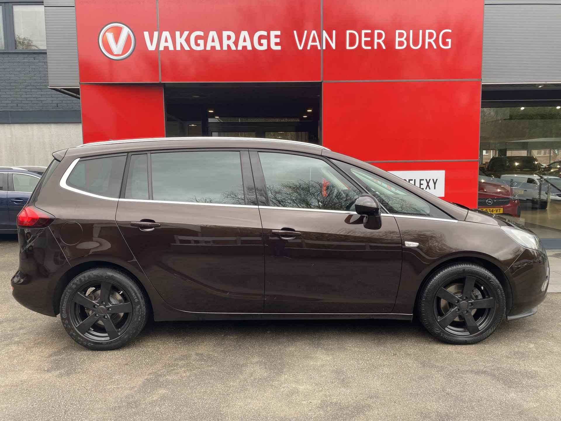 Opel Zafira Tourer 1.4T 140 pk Edition Navi Climate PDC - 10/48