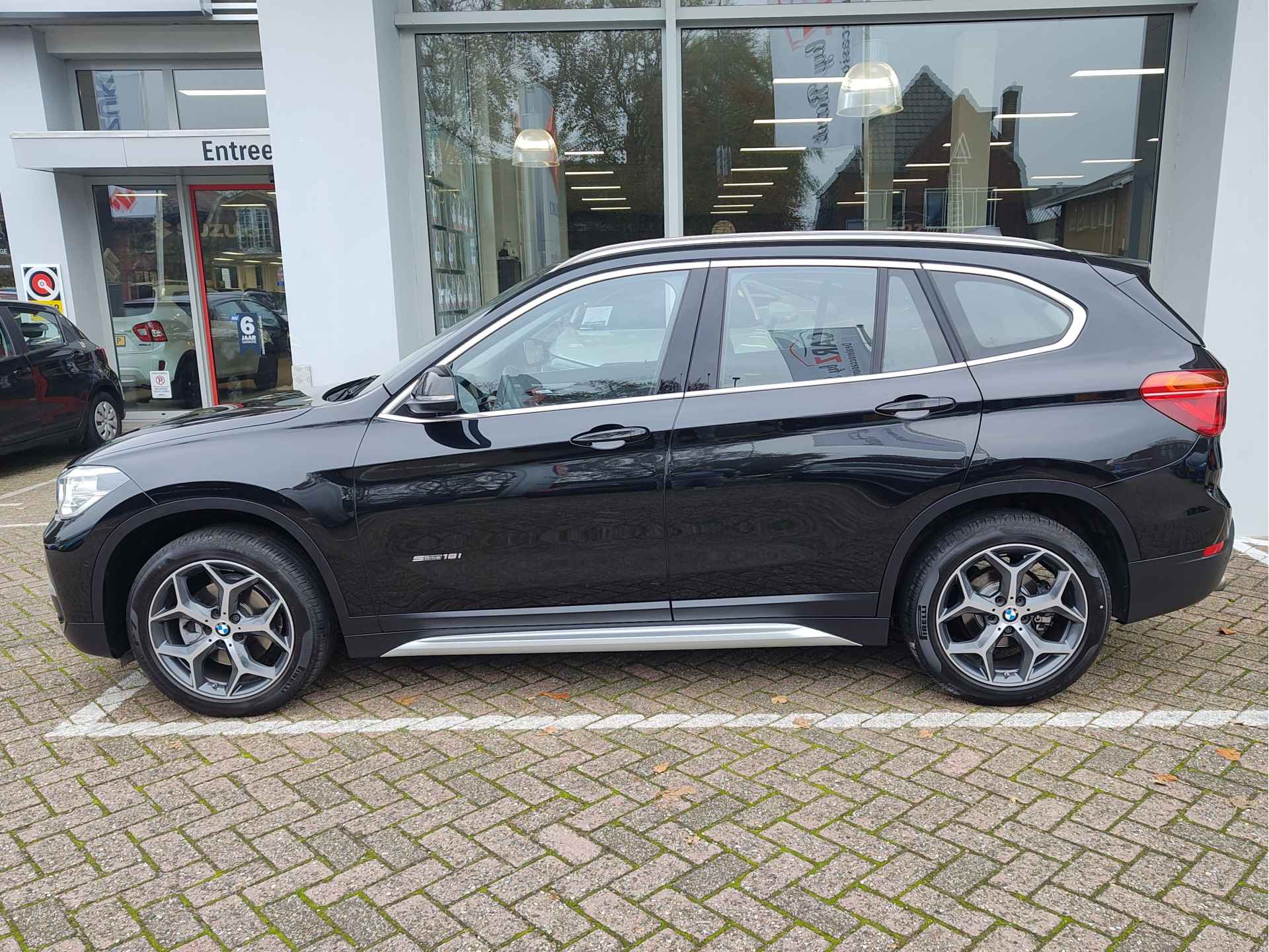 BMW X1 SDRIVE18i CENTENNIAL EXECUTIVE AUT. Leder | Navi | 18" Lichtmetalen velgen - 3/43