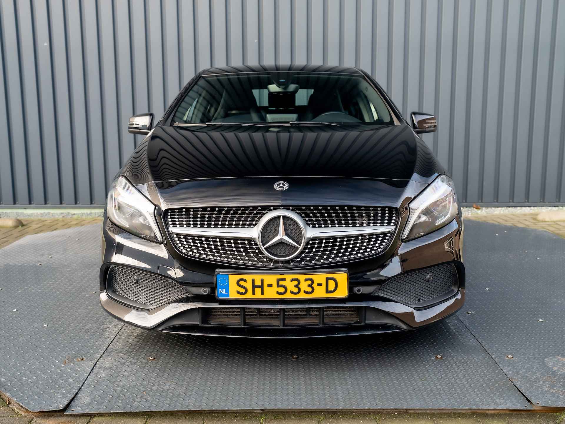 Mercedes-Benz A-Klasse 180 Business Solution AMG | Camera | Stoelverw. | Prijs Rijklaar!! - 34/37