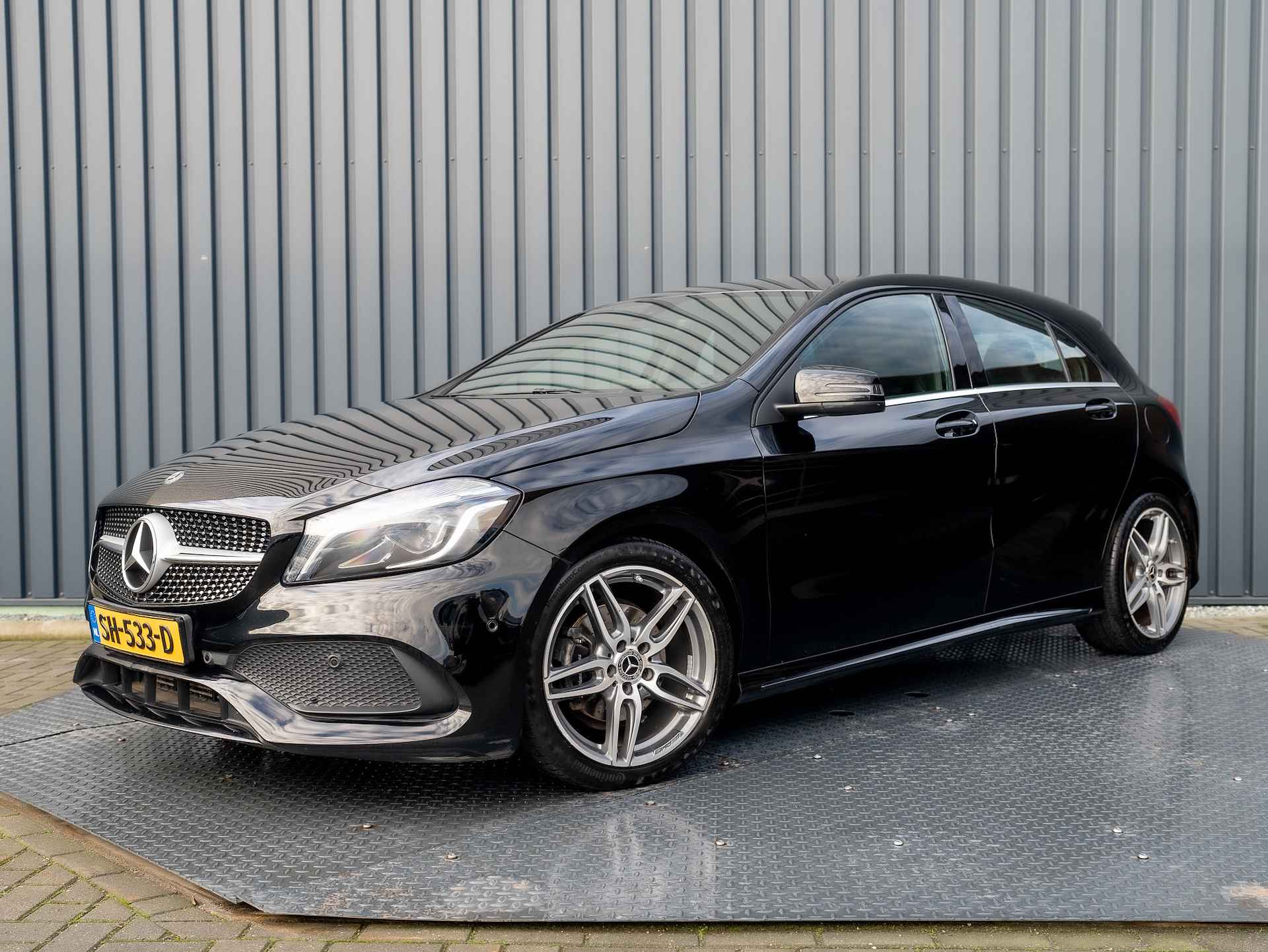 Mercedes-Benz A-Klasse 180 Business Solution AMG | Camera | Stoelverw. | Prijs Rijklaar!! - 36/37