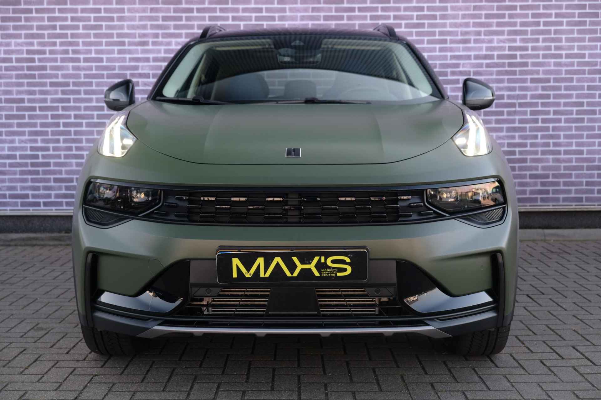 Lynk & Co 01 Plug-in Hybrid | Panoramadak | Adaptive cruise control | LED koplampen | Camera | 20 inch velgen | Climate control | Apple Carplay / Android Auto | - 22/31