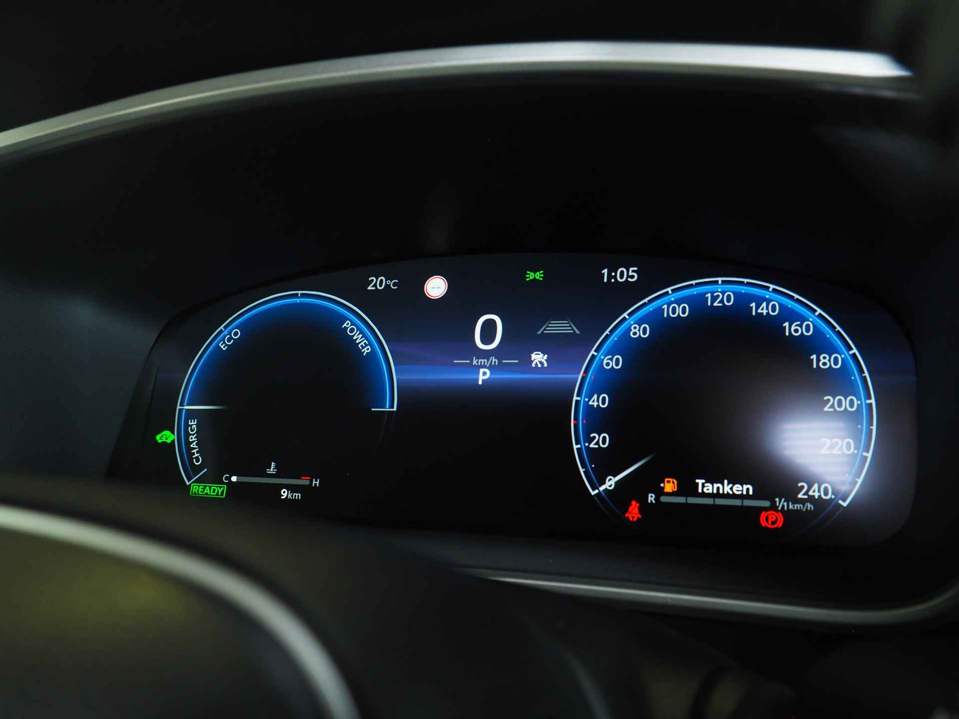 Toyota Corolla Cross 2.0 High Power Hybrid Style **NIEUW** | Dodehoekdetectie | Noodremfunctie (met stuurcorrectie) | Adaptive Cruise Control | Stuur- en Stoelverwarming | Apple CarPlay/ Android Auto | Voorruitverwarming | Achteruitrijcamera | Lane A - 35/43