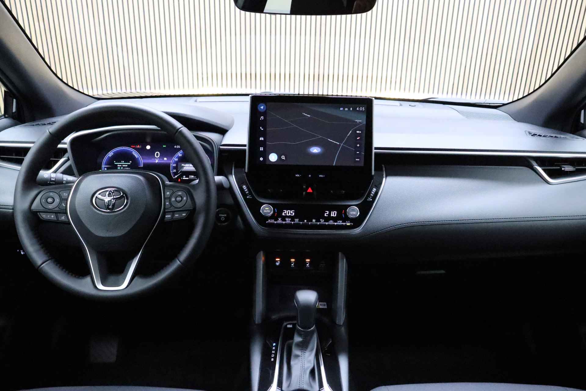 Toyota Corolla Cross 2.0 High Power Hybrid Style | Direct leverbaar | Dodehoekdetectie | Parkeersensoren | Elek. bedienbare achterklep - 11/29