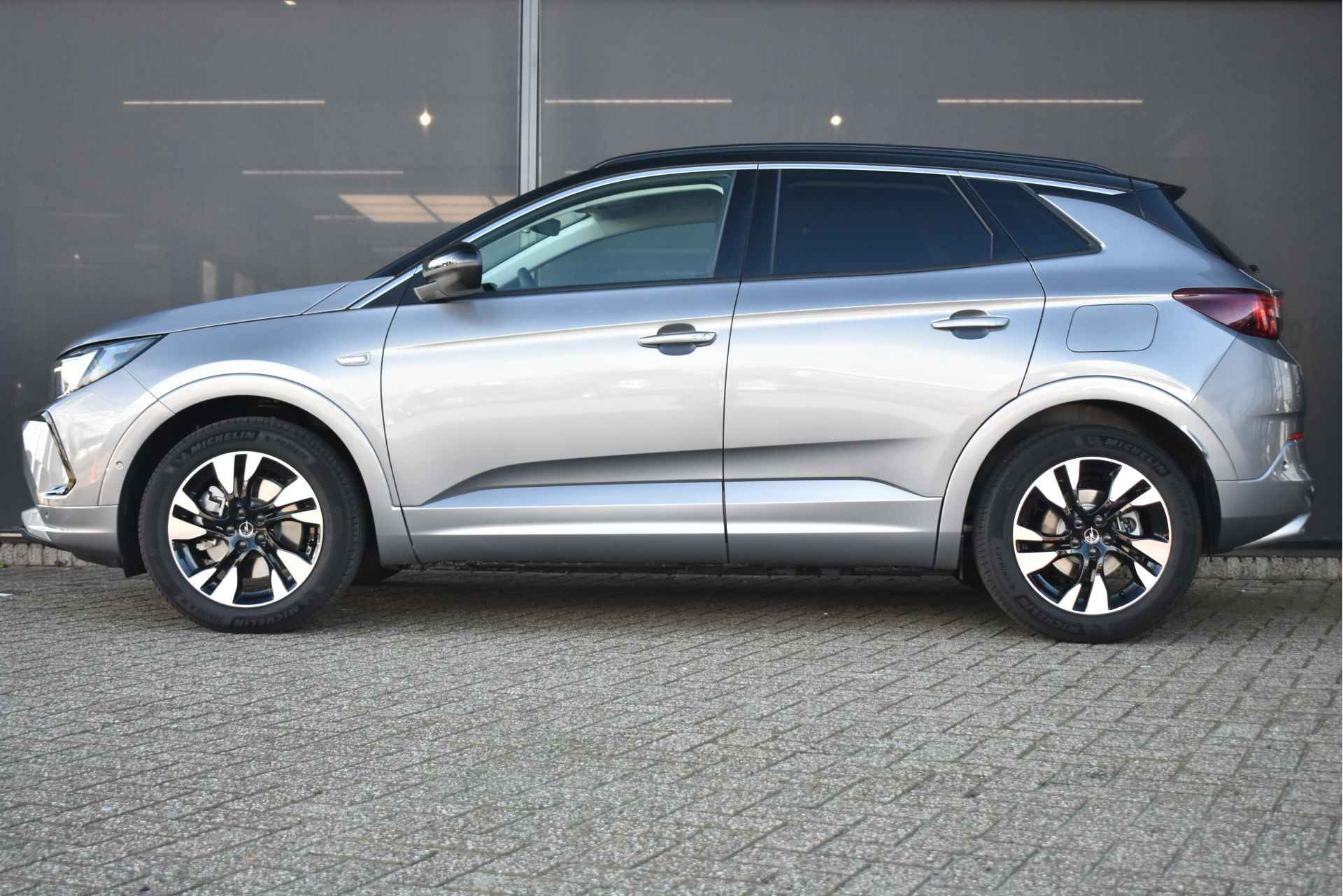 Opel Grandland 1.6 Turbo Hybrid Level 3 225pk | DEMO-DEAL! | LED-Pixel | Alcantara | Comfortstoelen | Stoelverwarming | Camera | Adaptive Cruis - 4/47