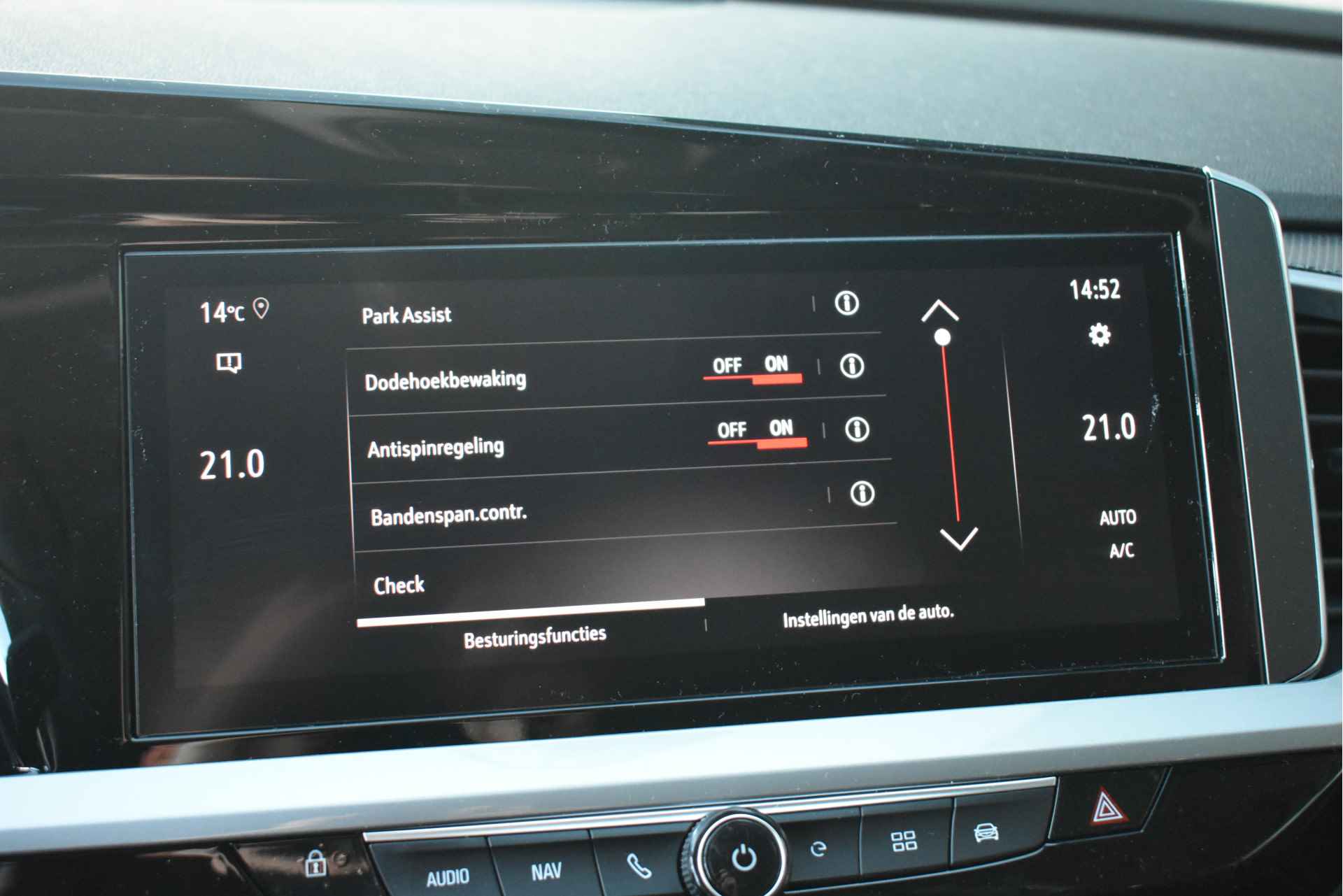 Opel Grandland 1.6 Turbo Hybrid Level 3 225pk | DEMO-DEAL! | LED-Pixel | Alcantara | Comfortstoelen | Stoelverwarming | Camera | Adaptive Cruis - 27/47