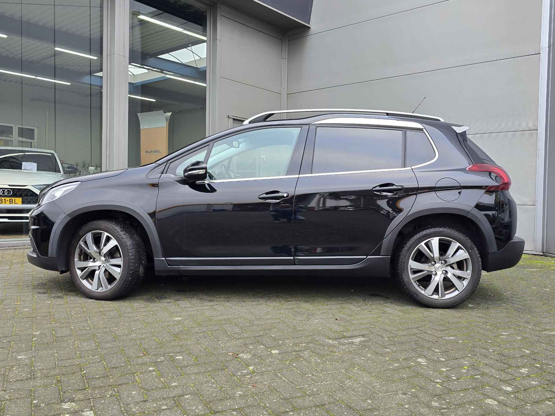 Peugeot 2008 1.2 PureTech Allure Automaat - 23/28