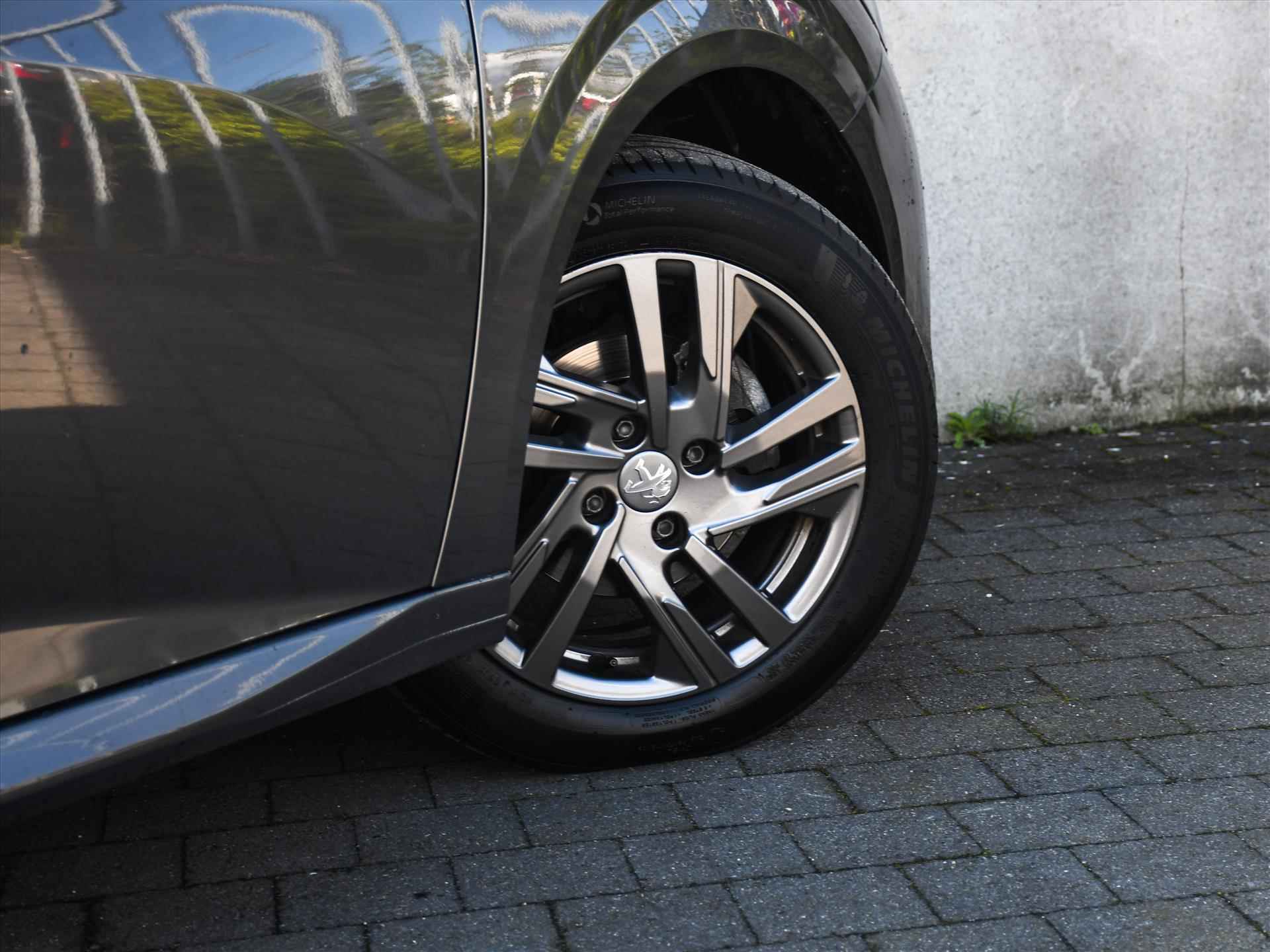 Peugeot 208 Active Pack 1.2 PureTech 75pk NAVI | CRUISE | APPLE CARPLAY | PRIVACY GLASS | 16''LM | DAB | USB | LANE ASSIST - 6/29