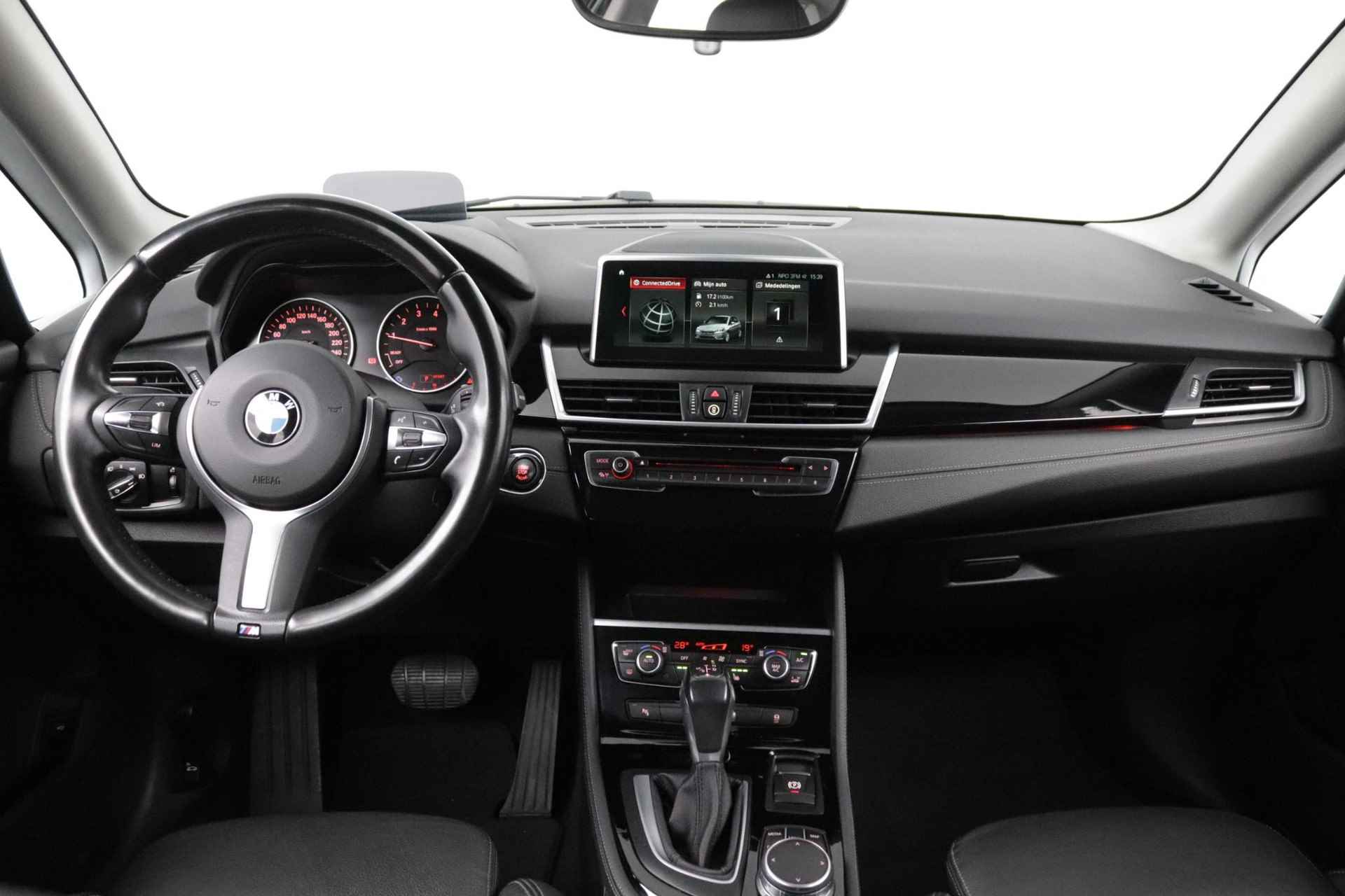 BMW 2-serie Active Tourer 218i Corporate Lease High Executive | Sport-Line | M-Stuurwiel | Lederen Bekleding | Stoel Verwarming| Achteruitrijcamera | Dealeronderhouden | - 4/54