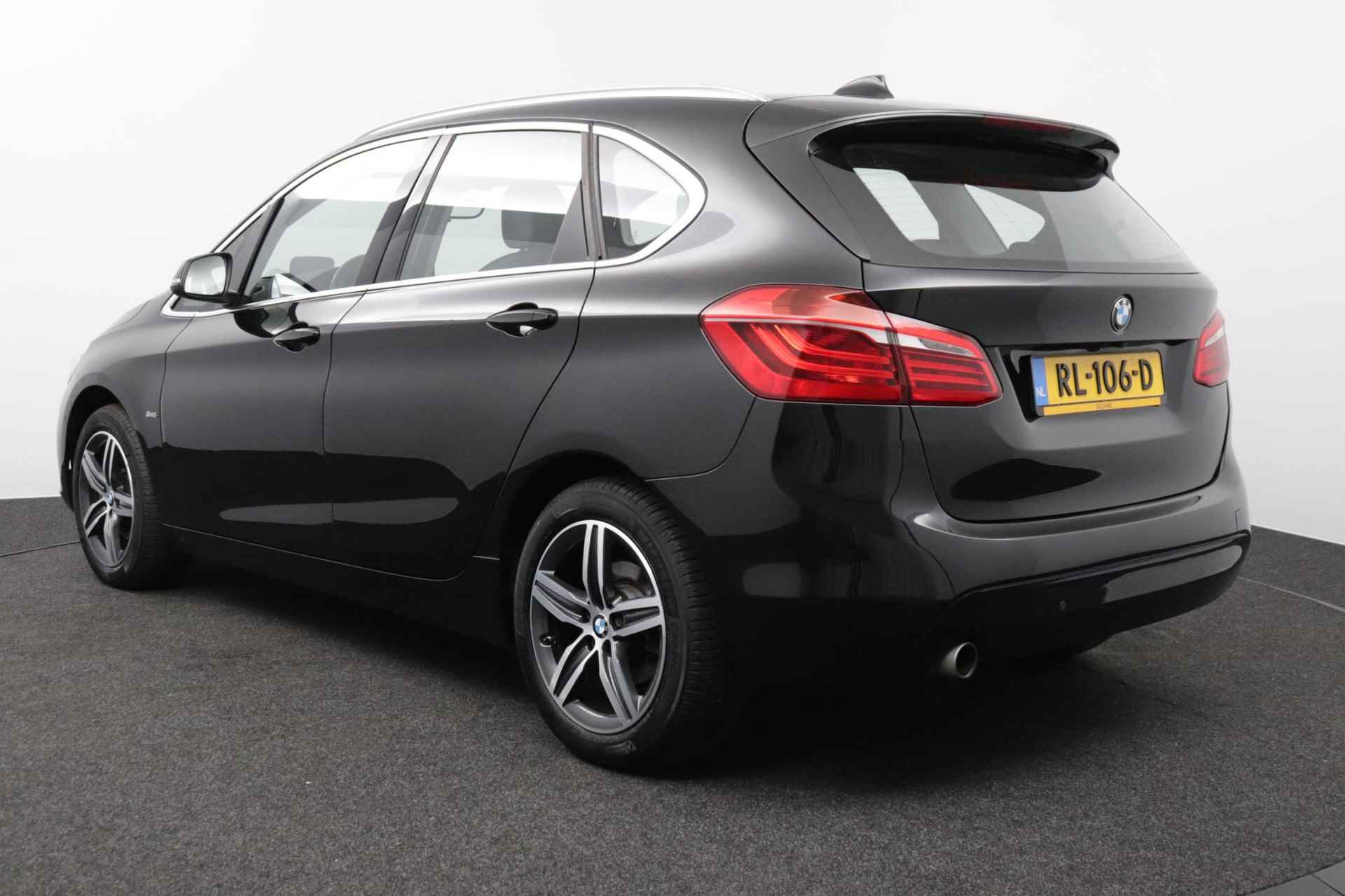 BMW 2-serie Active Tourer 218i Corporate Lease High Executive | Sport-Line | M-Stuurwiel | Lederen Bekleding | Stoel Verwarming| Achteruitrijcamera | Dealeronderhouden | - 7/54