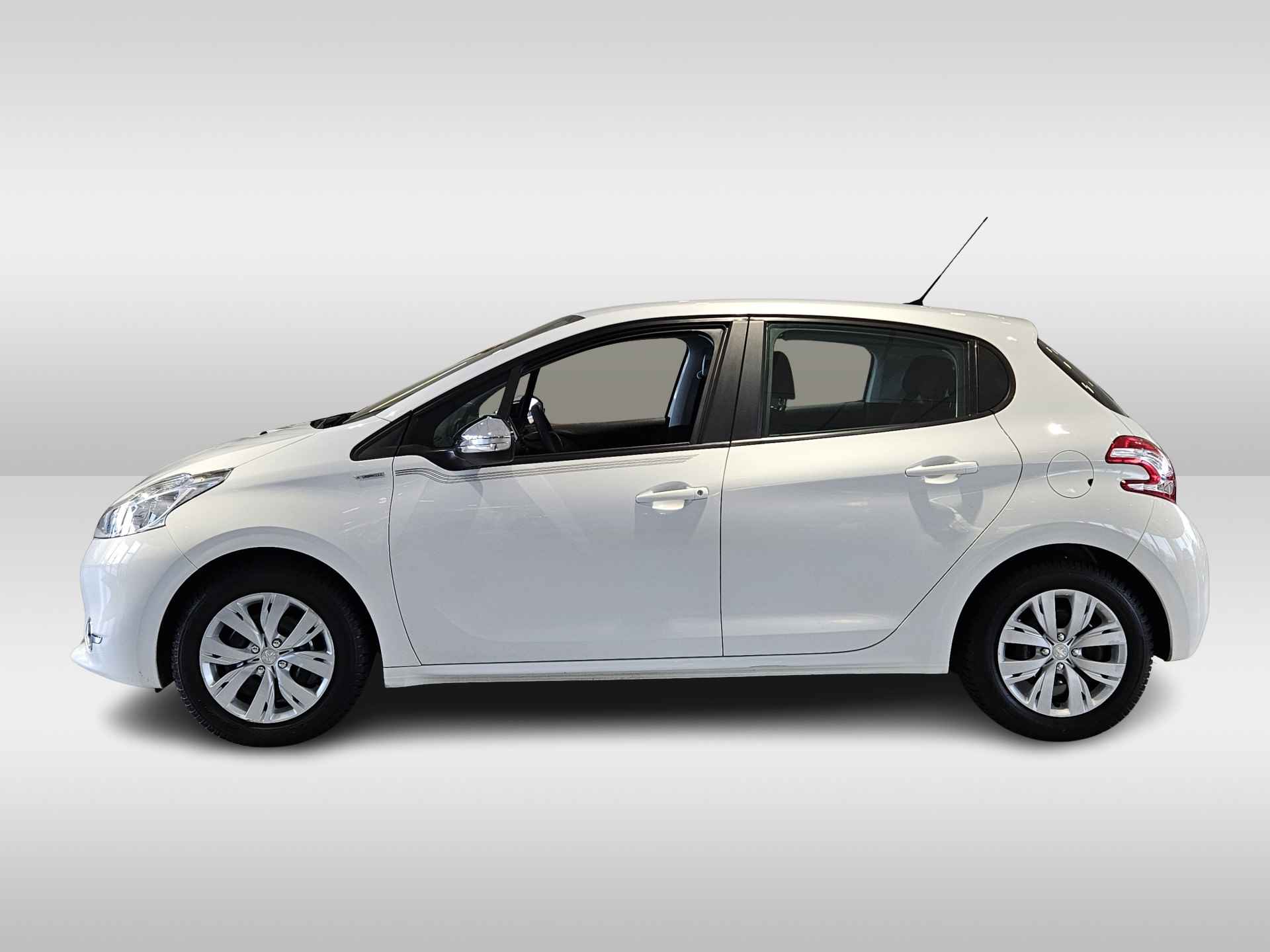 Peugeot 208 1.2 VTi Urban Soul | Navigatie | Climate Control | Cruise Control | Parkeersensoren | Dealer Onderhouden !! - 4/40