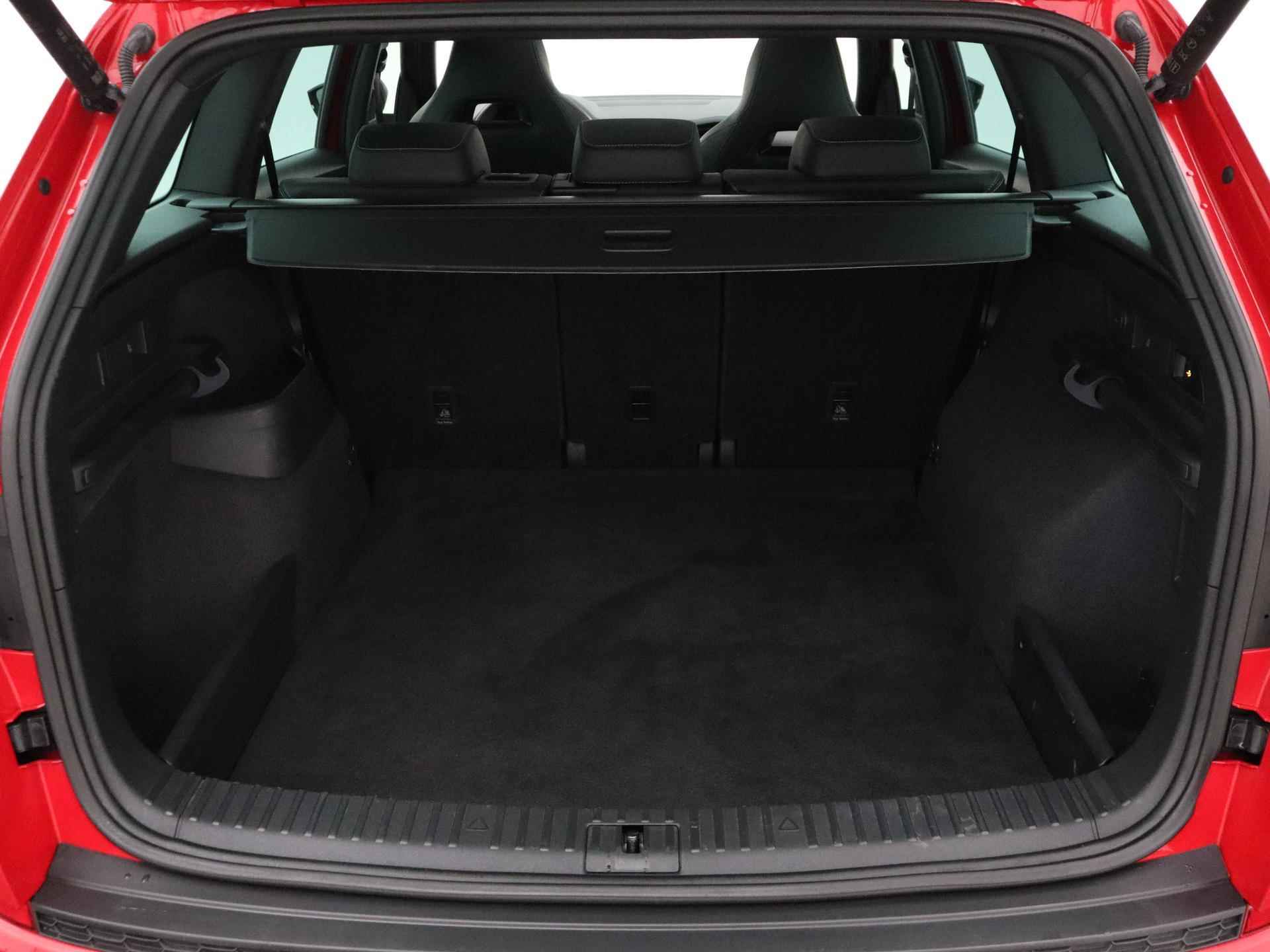 Skoda Kodiaq 1.5 TSI Sportline Business | Pano dak | Navigatie | Trekhaak | LED | Stoelverwarming | - 14/27