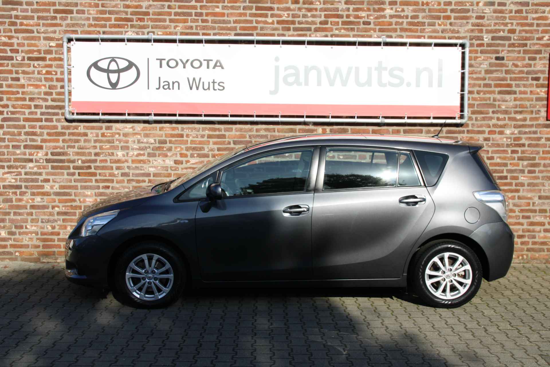 Toyota Verso 1.6 VVT-i Business - 2/28