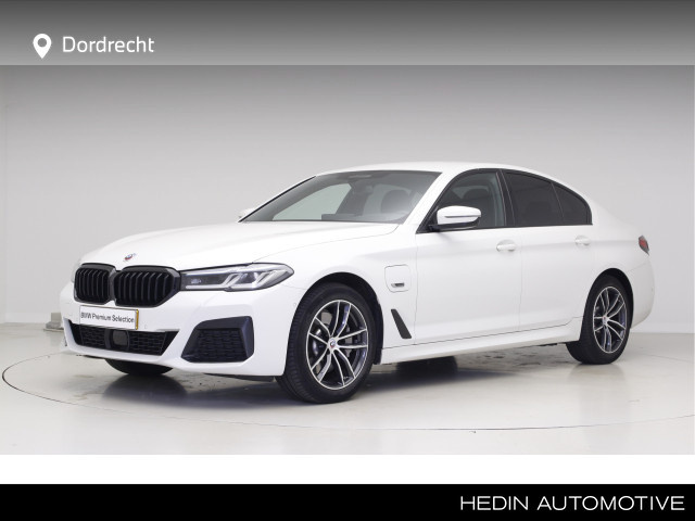 BMW 5 Serie 530e M-Sport | Zwarte Nieren | Privacy Glass | Driving Assistant Professional | Head-Up