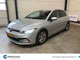 Volkswagen Golf 1.0 TSI Life 111pk | Adaptief cruise control | Privacy glass | Navigatie via app | Parkeersensoren v+a | Led koplampen | App con