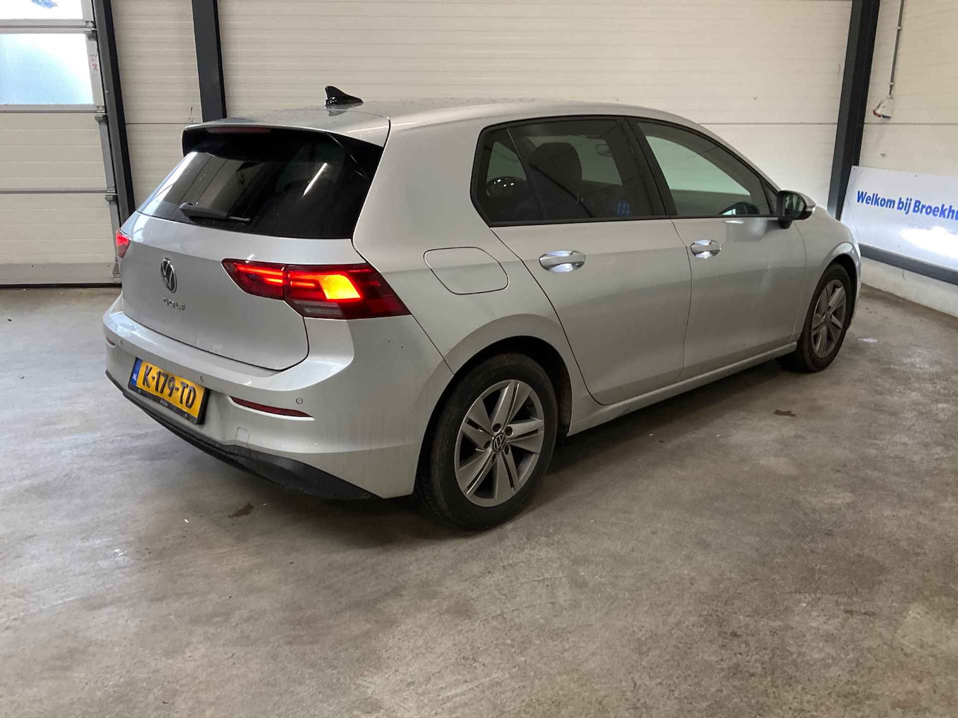 Volkswagen Golf 1.0 TSI Life 111pk | Adaptief cruise control | Privacy glass | Navigatie via app | Parkeersensoren v+a | Led koplampen | App con - 2/5