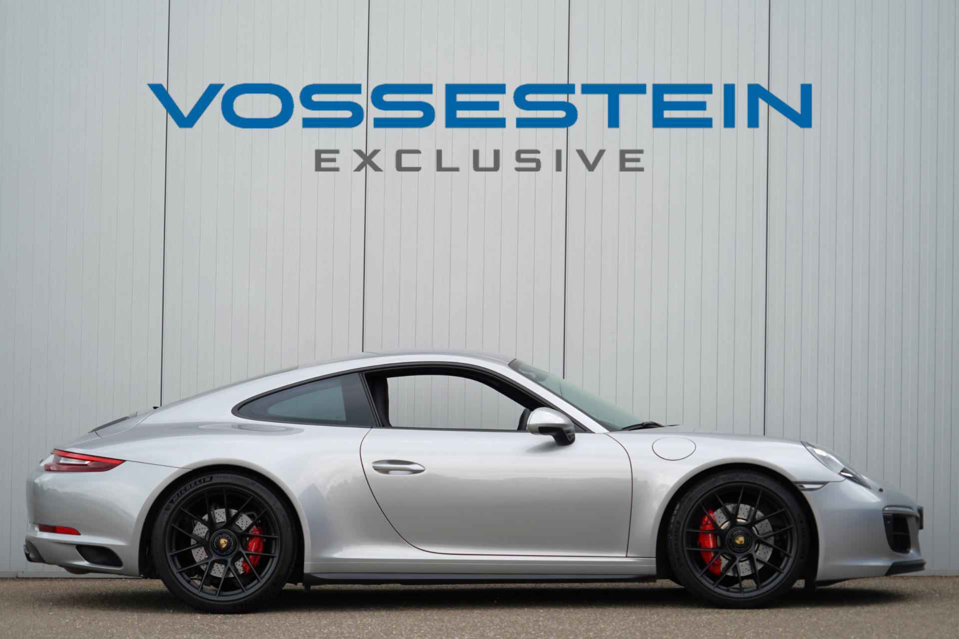 Porsche 911 3.0 Carrera GTS / 4wielbesturing / Sport Chrono / Sportuilaat / Dealer onderhouden / NL-Auto! - 38/43