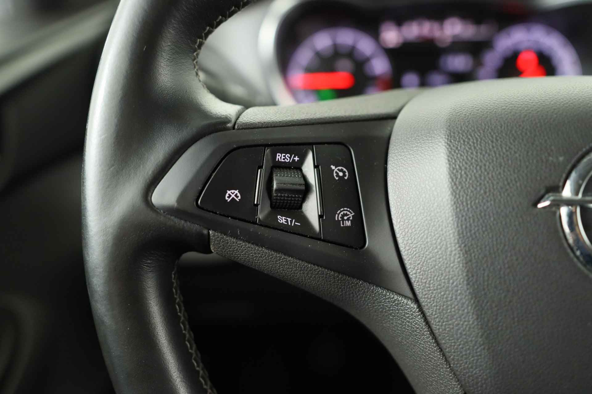 Opel KARL 1.0 ecoFLEX Innovation | Dealer Onderhouden! | Navi By App | Clima | Parkeersensoren | Cruise | Half Leder | Lichtmetalen velgen - 17/34