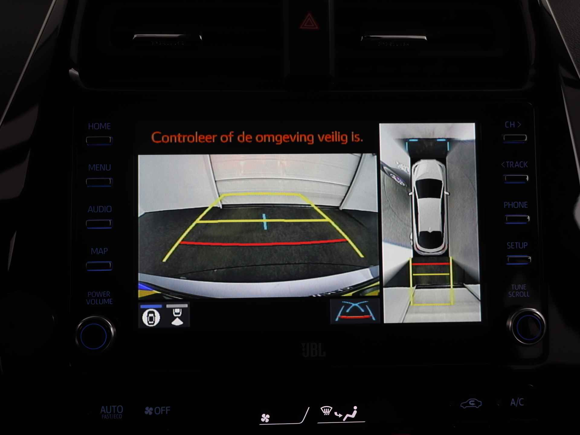 Toyota Prius 1.8 Plug-in Executive Limited | Navigatie | Rondomzicht camera - 11/45