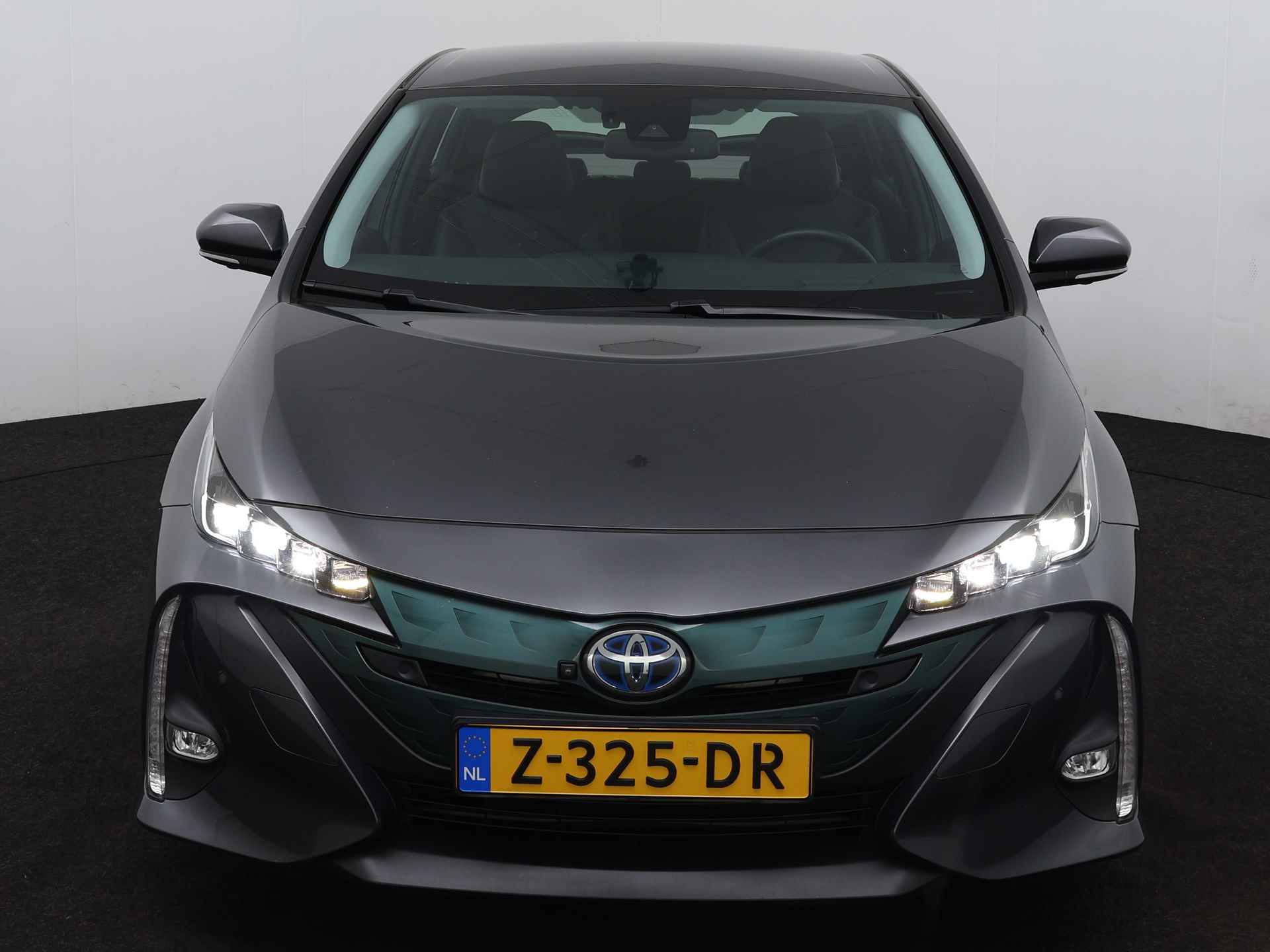 Toyota Prius 1.8 Plug-in Executive Limited - 26/45