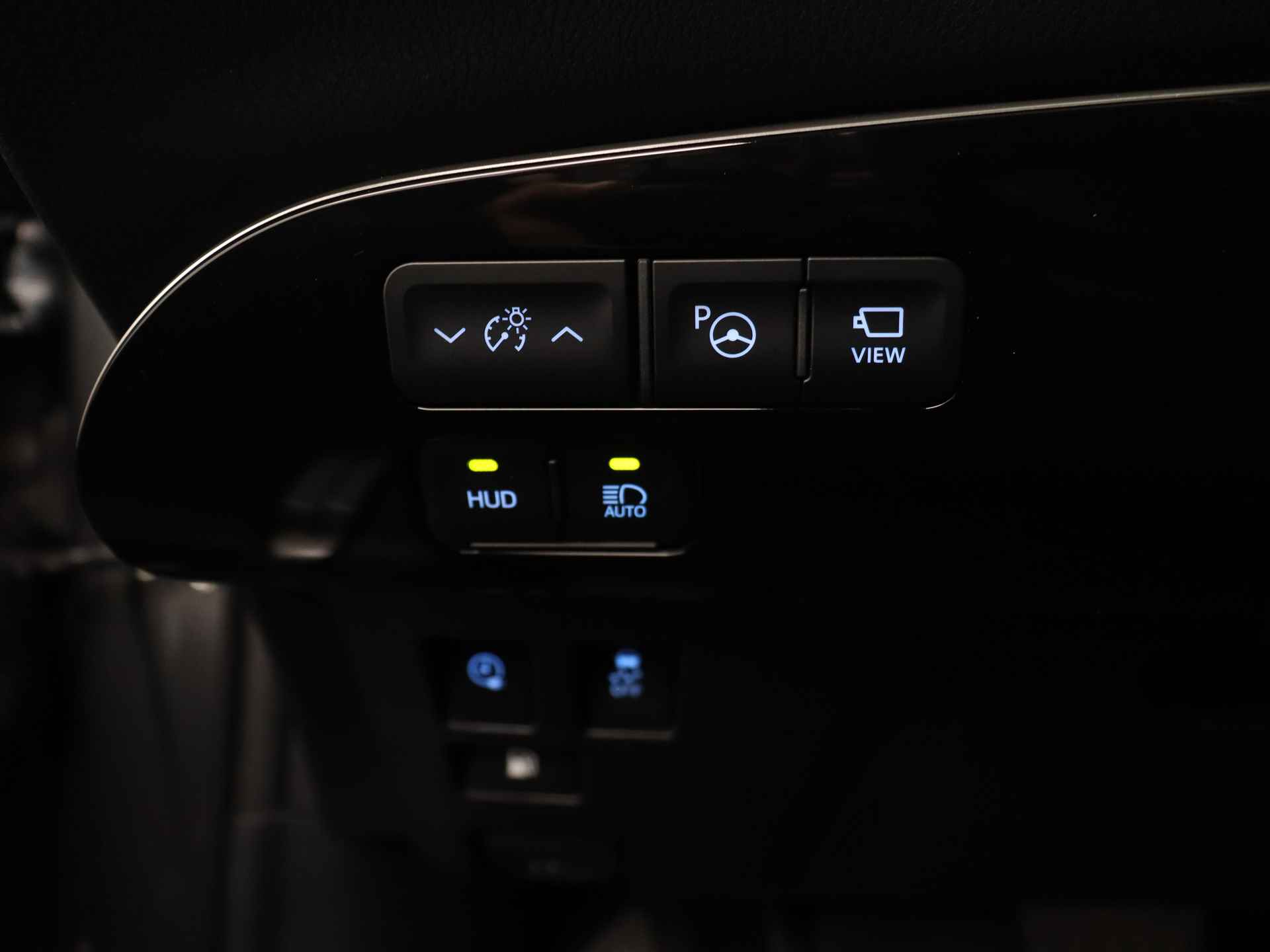 Toyota Prius 1.8 Plug-in Executive Limited | Navigatie | Rondomzicht camera - 36/45