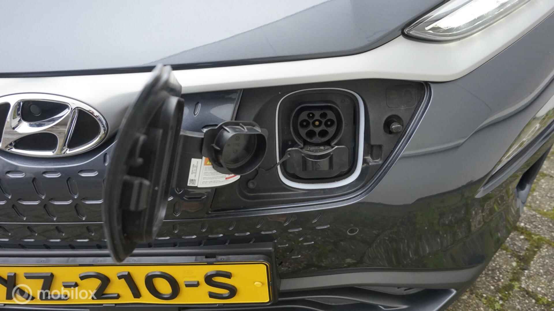 Hyundai Kona EV Premium 64 kWh Afn.Trekhaak | Leder | Elektr. Stoelverst. | Navi | Adapt. Cruise Control - 8/38