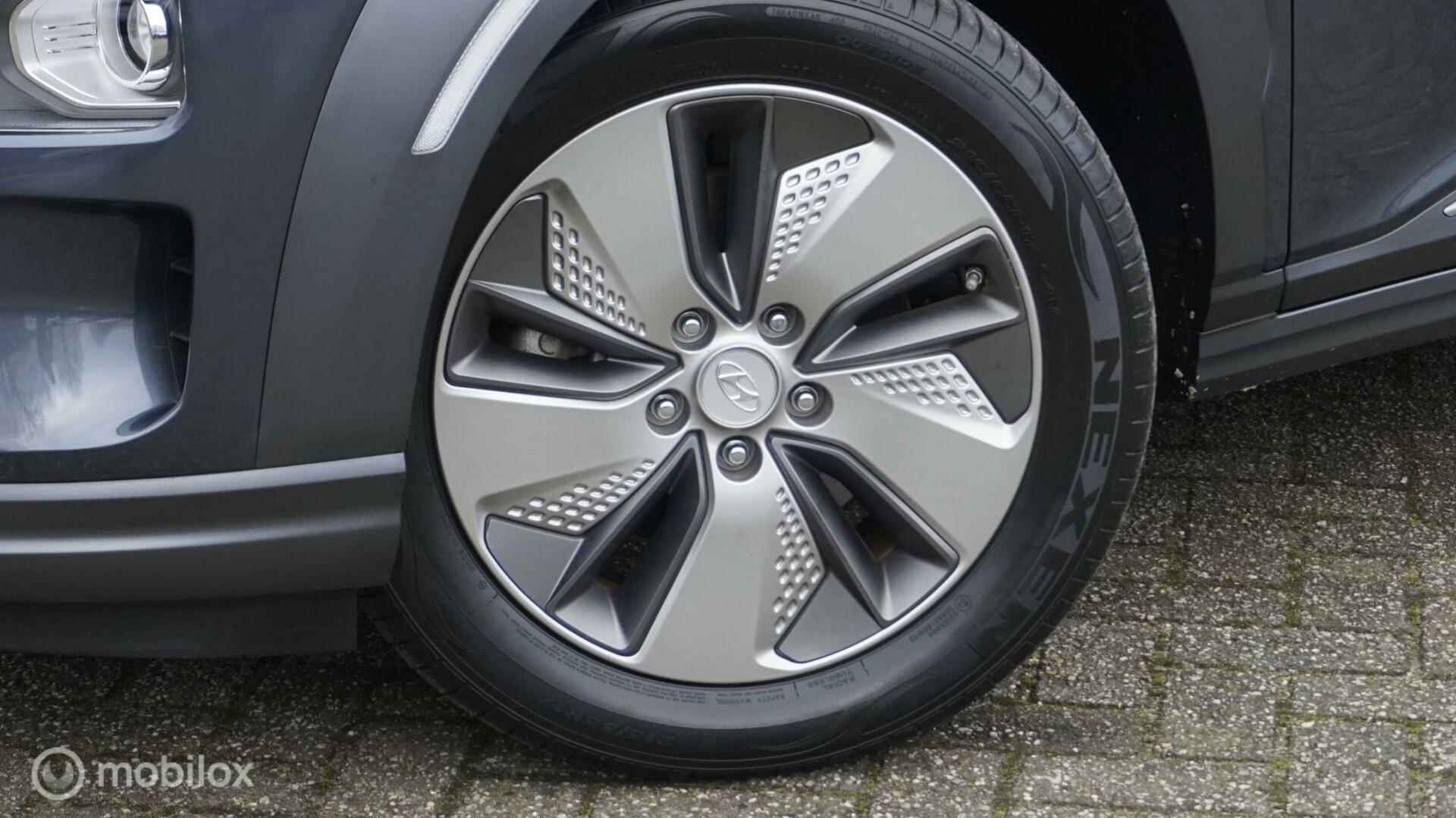 Hyundai Kona EV Premium 64 kWh Afn.Trekhaak | Leder | Elektr. Stoelverst. | Navi | Adapt. Cruise Control - 9/38