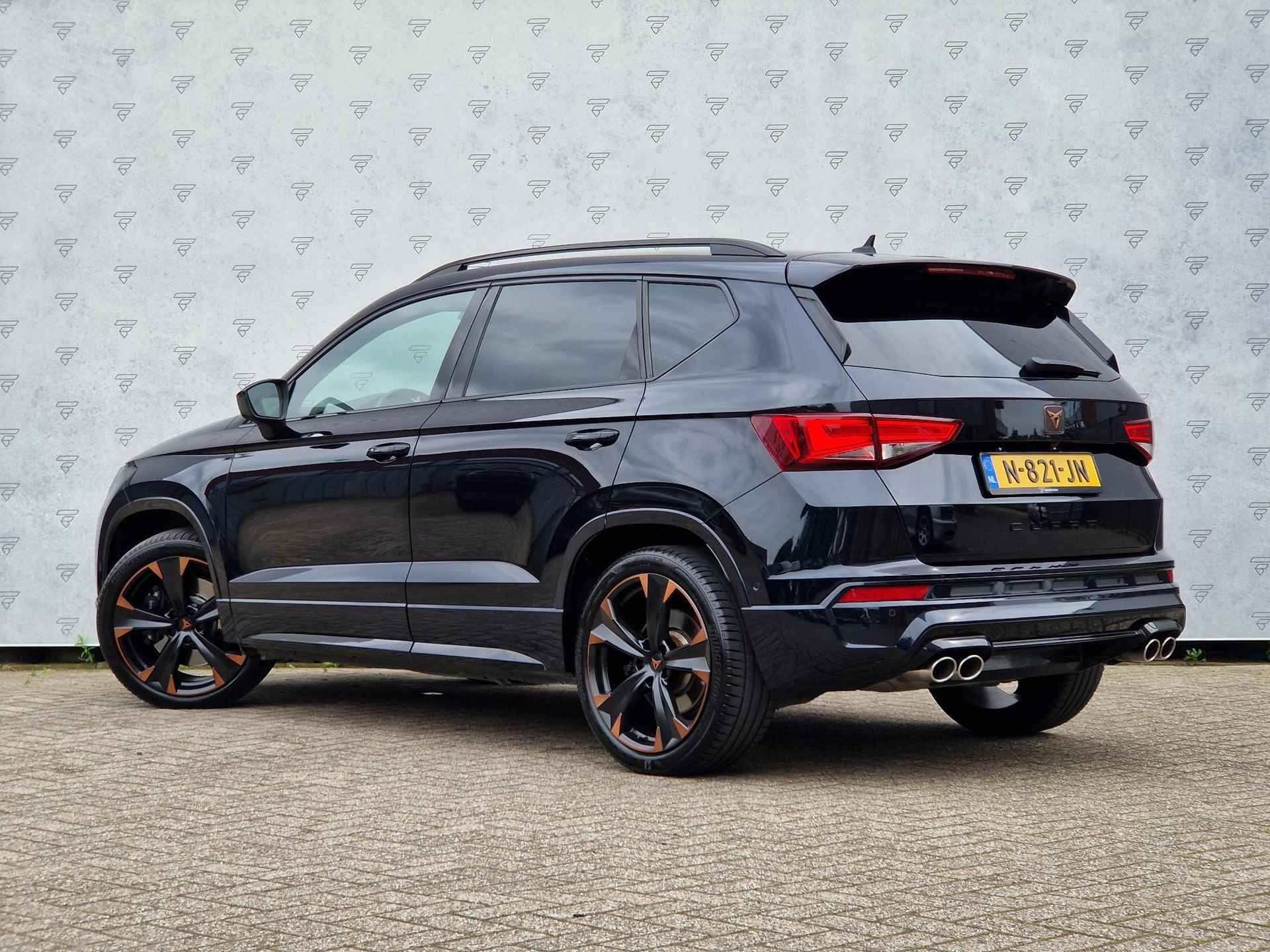 CUPRA Ateca 2.0 TSI 4DRIVE Automaat | 360 Camera | Navi | 19” Velgen | Apple CarPlay/Android Auto | Clima | Key-Less | Leder/Alcantara | PDC | Cruise | LED | - 3/29