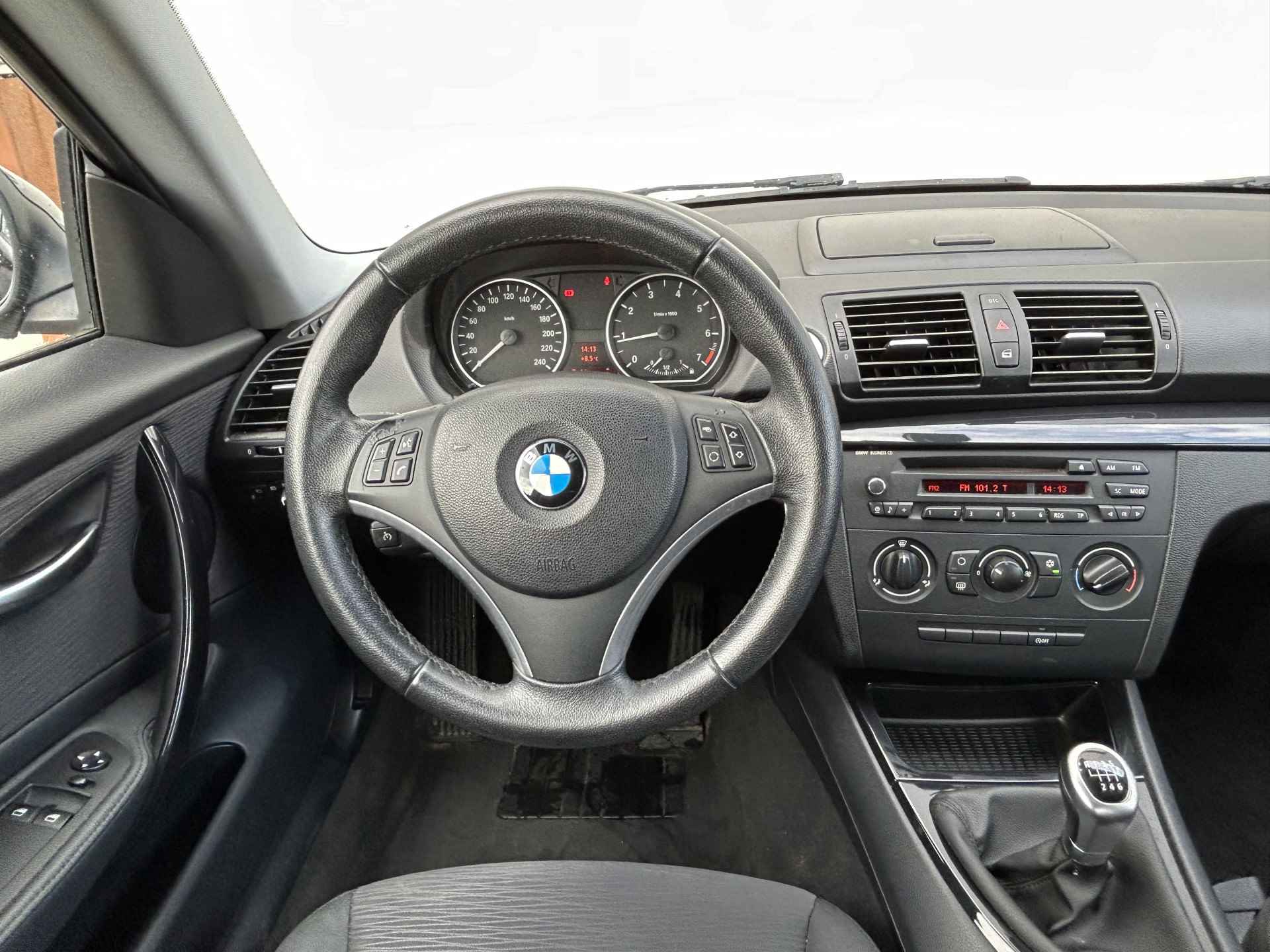 BMW 1-serie 116i Executive LCI|Cruise|Airco|Sportstuur - 2/33