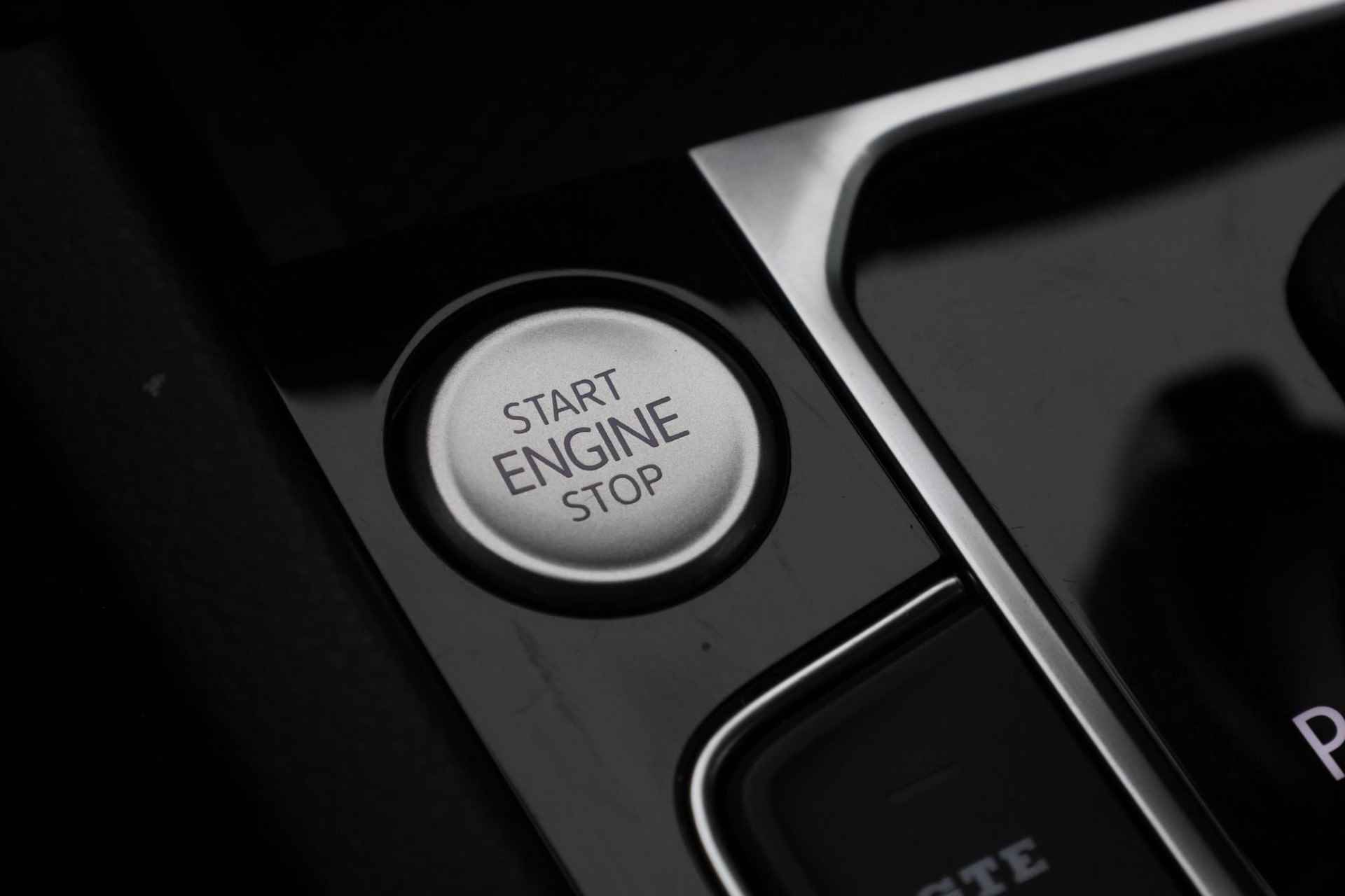 Volkswagen Arteon Shooting Brake 1.4 TSI 218PK DSG eHybrid R-Line Business | Pano | Trekhaak | Leer | DCC | HUD | 19 inch | Camera - 17/48