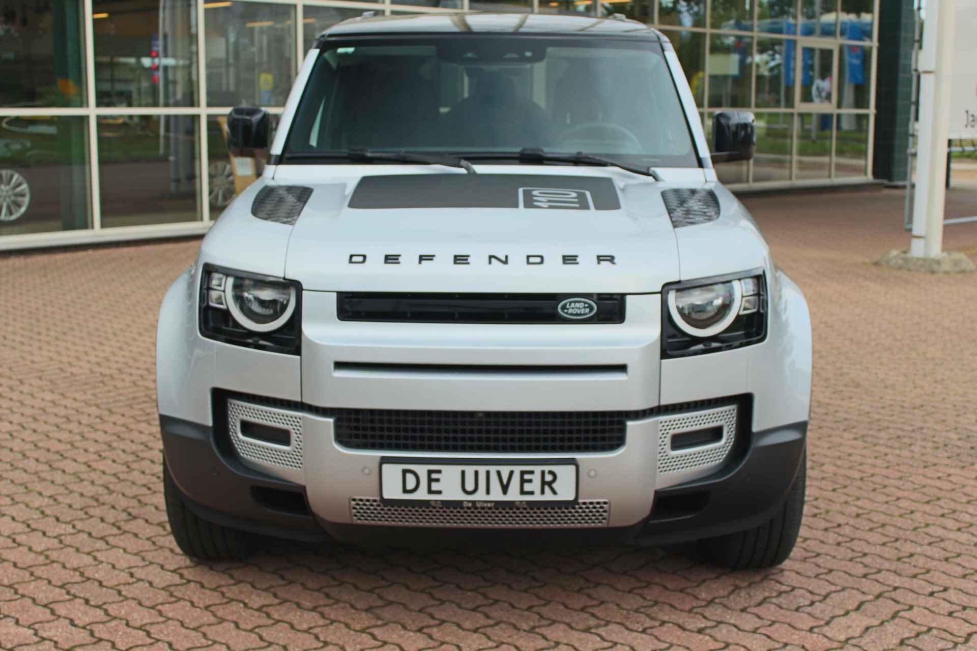 land rover Defender D240 110 S 7 Seater  Nwp: € 129.487,- - 3/46