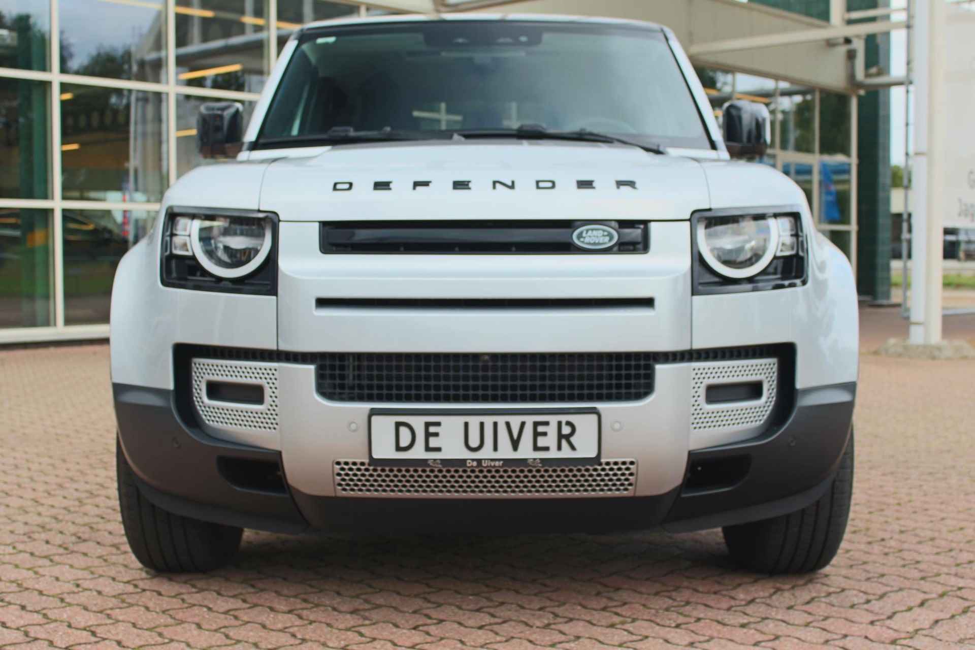 land rover Defender D240 110 S 7 Seater  Nwp: € 129.487,- - 4/46