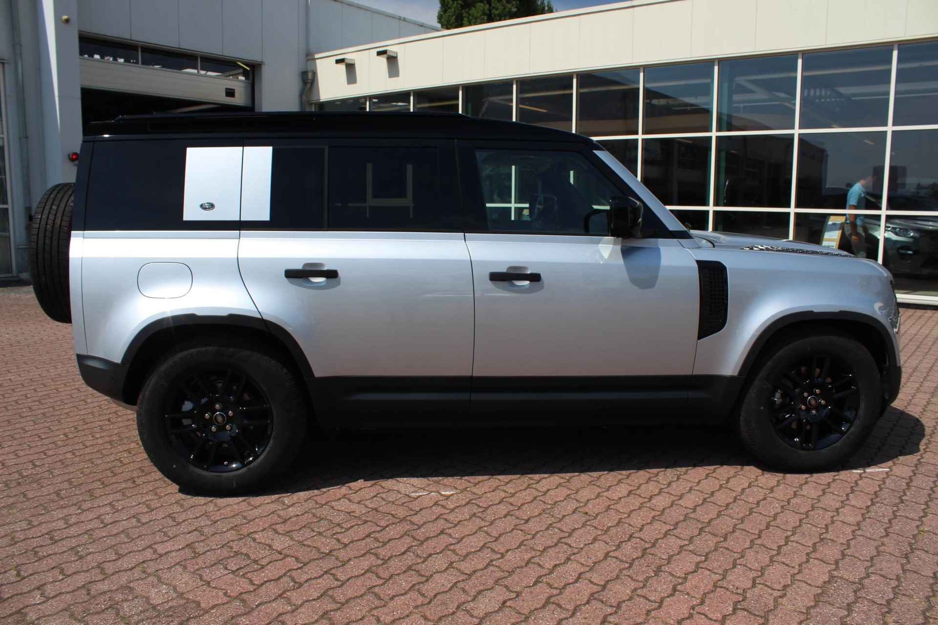 land rover Defender D240 110 S 7 Seater  Nwp: € 129.487,- - 9/46