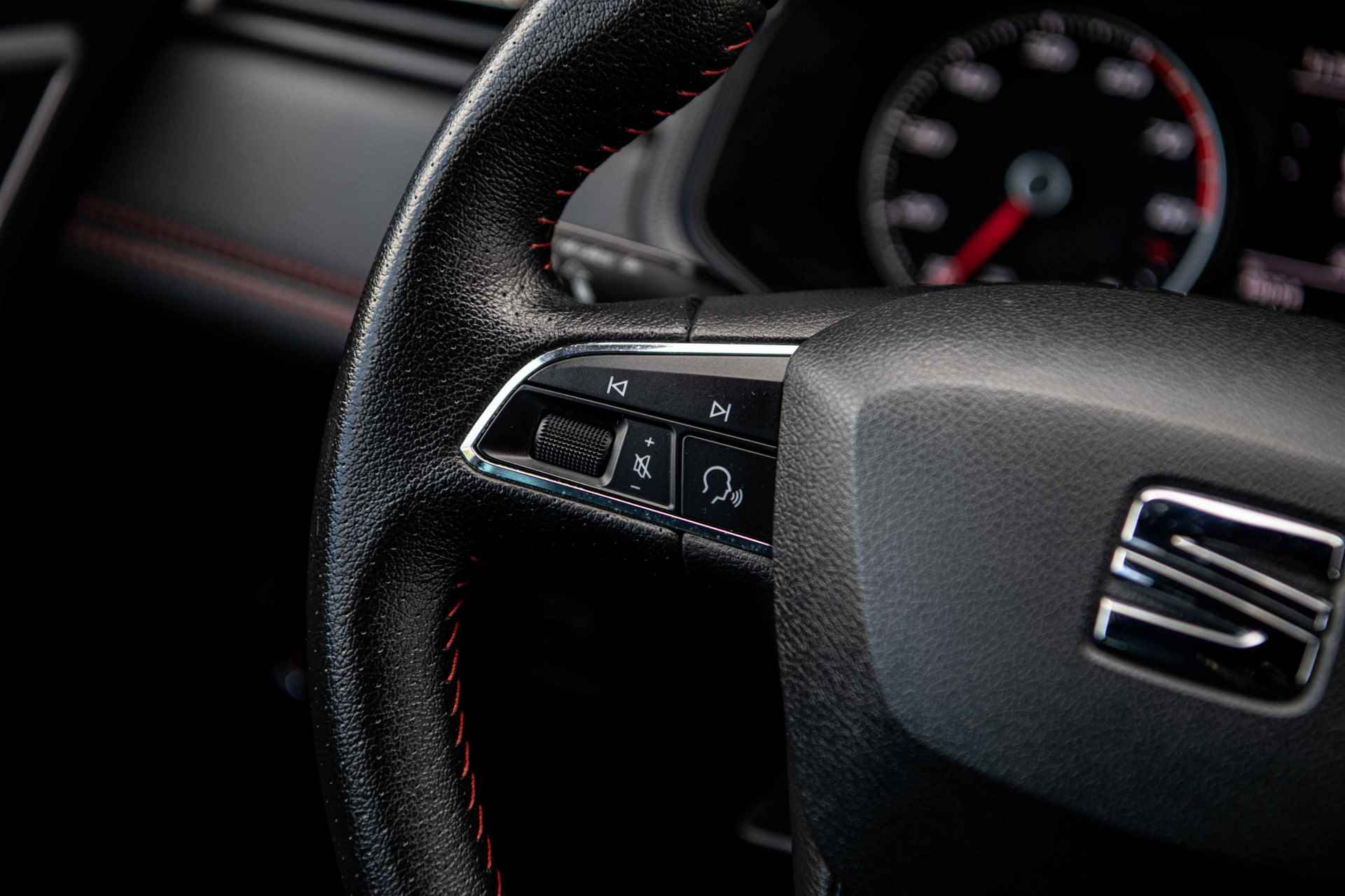 SEAT Ibiza 1.0 TSi 95 pk FR Business Intense | Camera | Navigatie | Parkeersensoren - 13/43