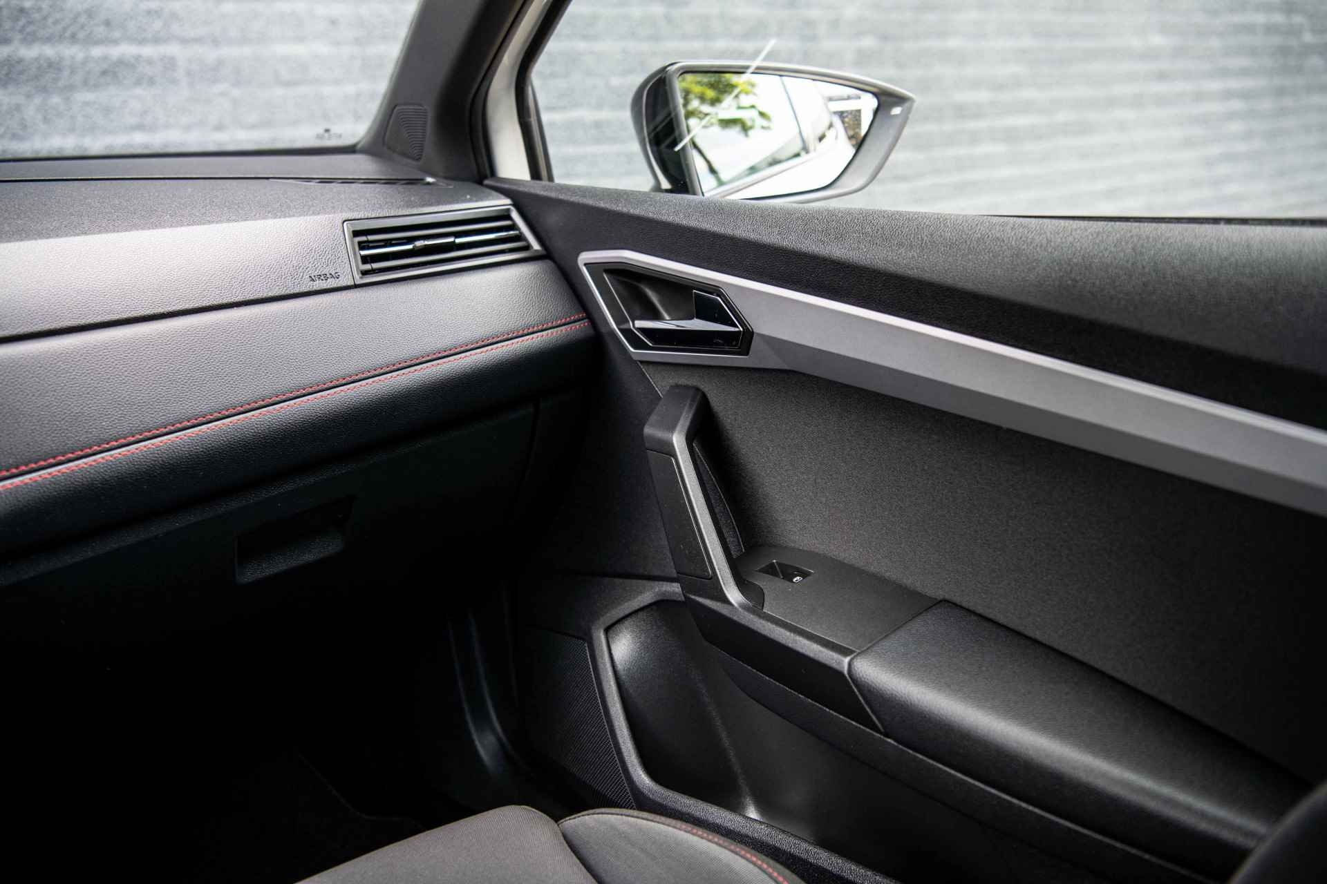SEAT Ibiza 1.0 TSi 95 pk FR Business Intense | Camera | Navigatie | Parkeersensoren - 28/43