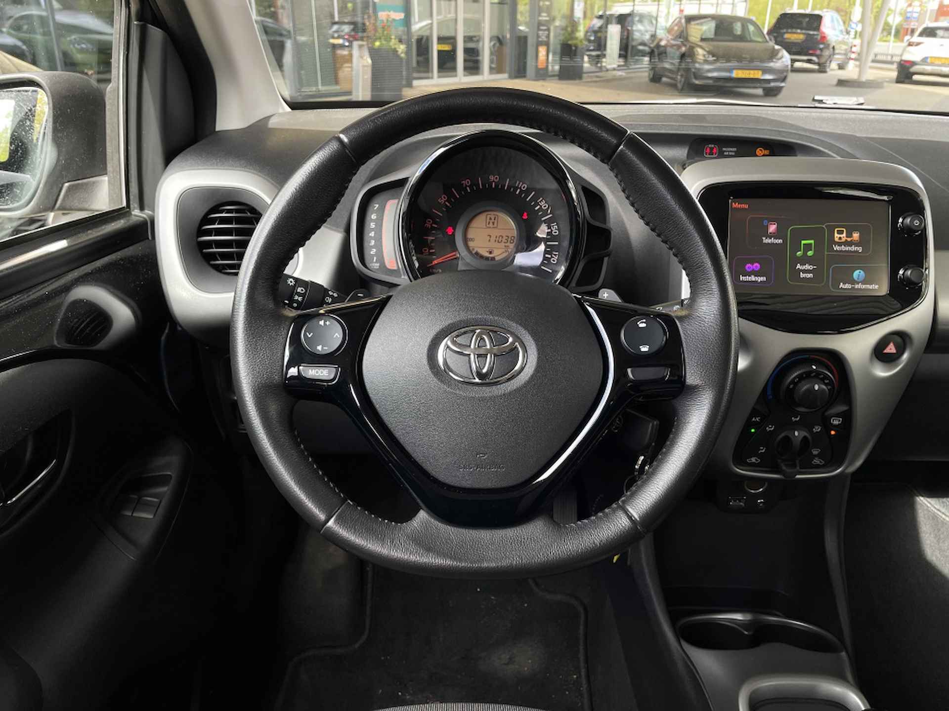 Toyota Aygo 1.0 VVT-i x-play - 12/32
