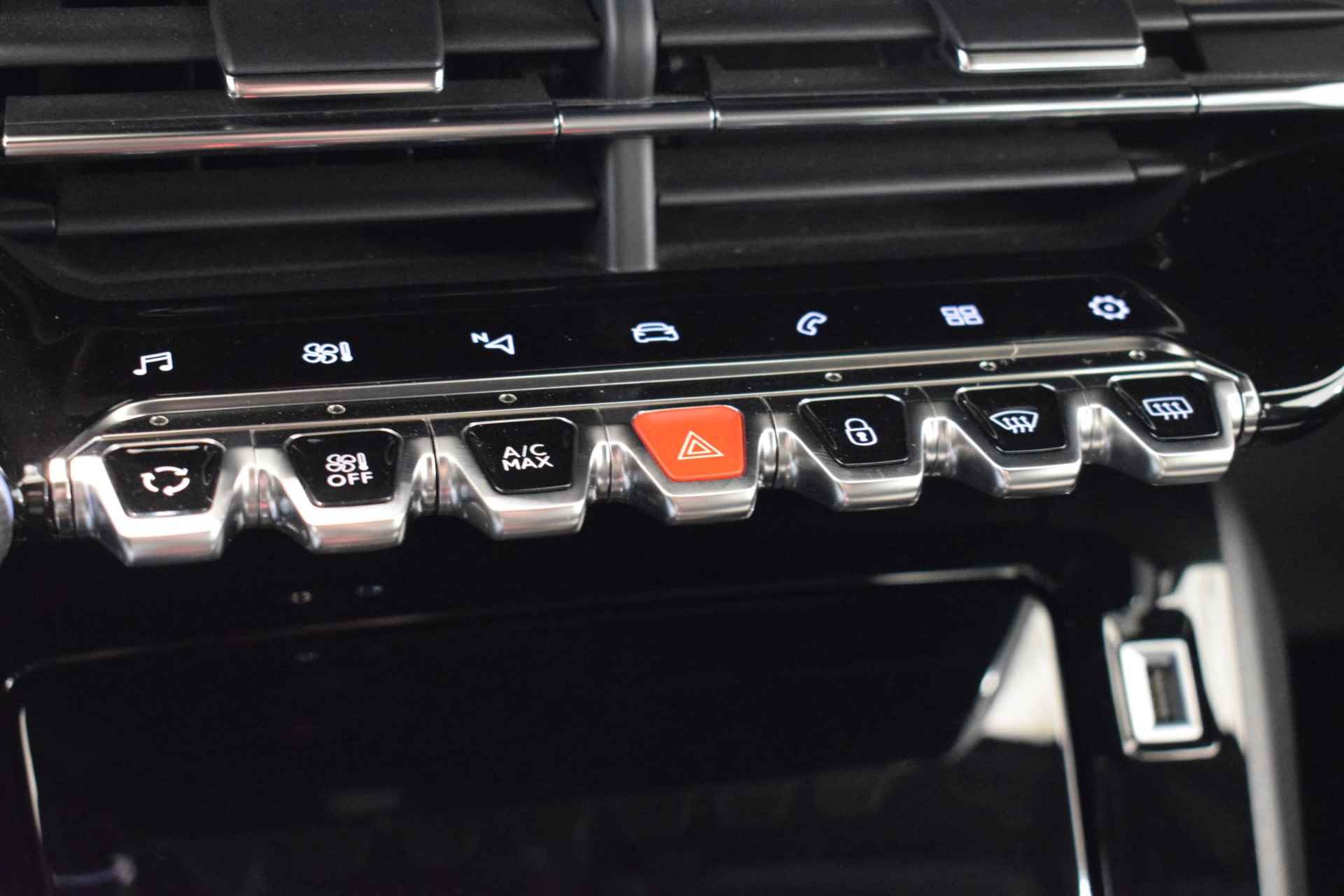 Peugeot 208 1.2 PureTech GT-line | 360-Camera | Parkeersensoren | Dodehoek detectie | Navigatie | Apple Carplay/Android auto | Lane keep assist | USB-aansluiting | Automatische regen/licht sensor | - 35/48