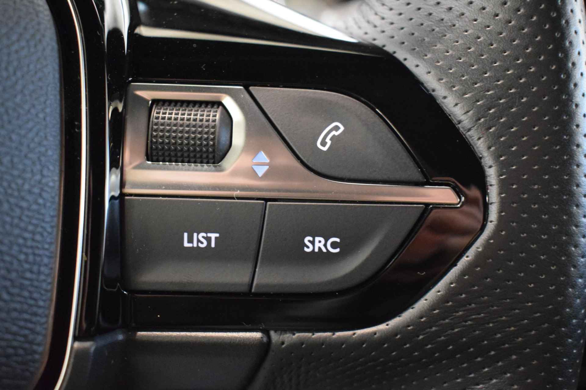Peugeot 208 1.2 PureTech GT Pack | 360-Camera | Parkeersensoren | Dodehoek detectie | Navigatie | Apple Carplay/Android auto | Lane keep assist | USB-aansluiting | Automatische regen/licht sensor | - 42/48