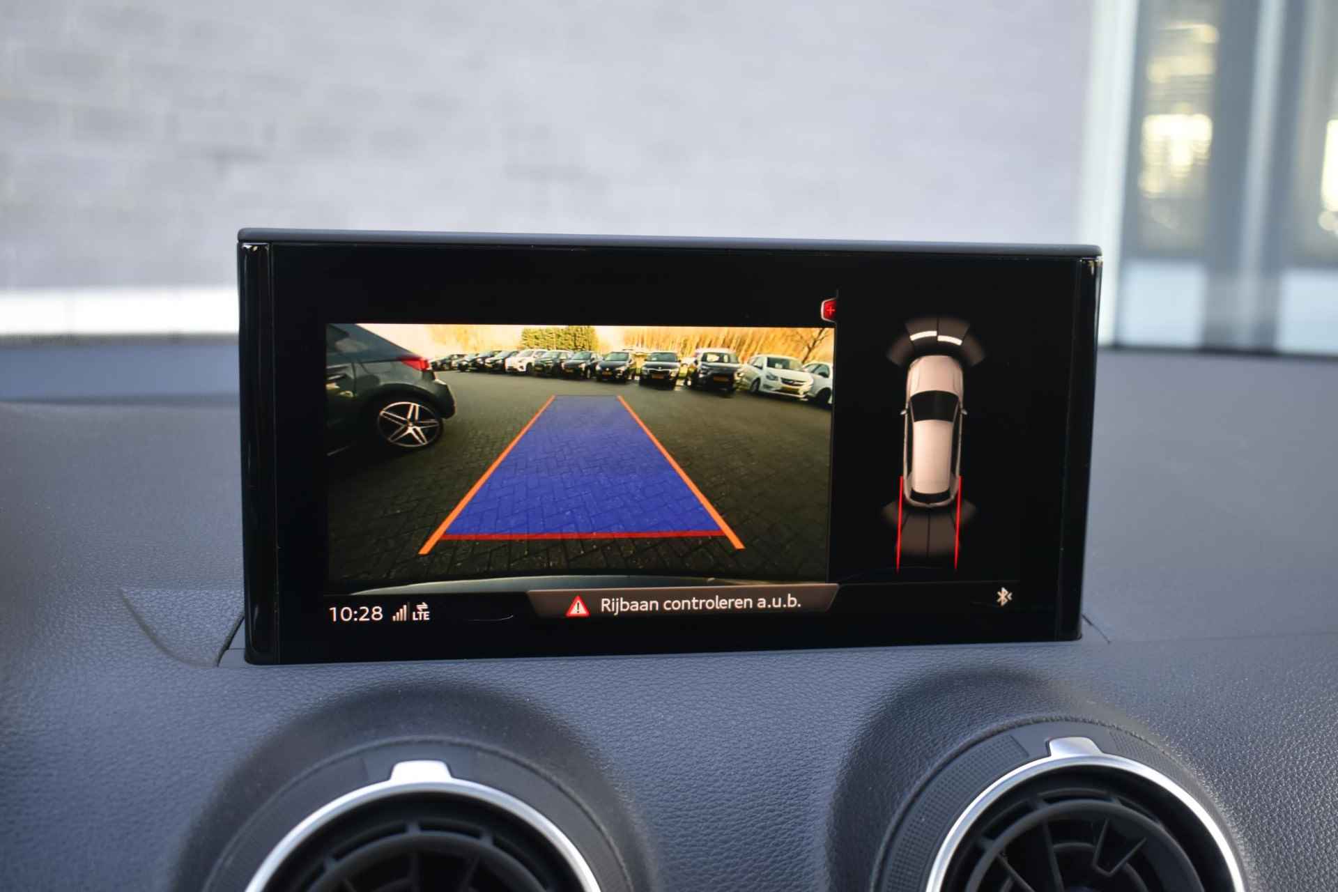 Audi Q2 30 TFSI Pro Line / Camera / Panoramadak / Carplay / Navigatie - 13/36